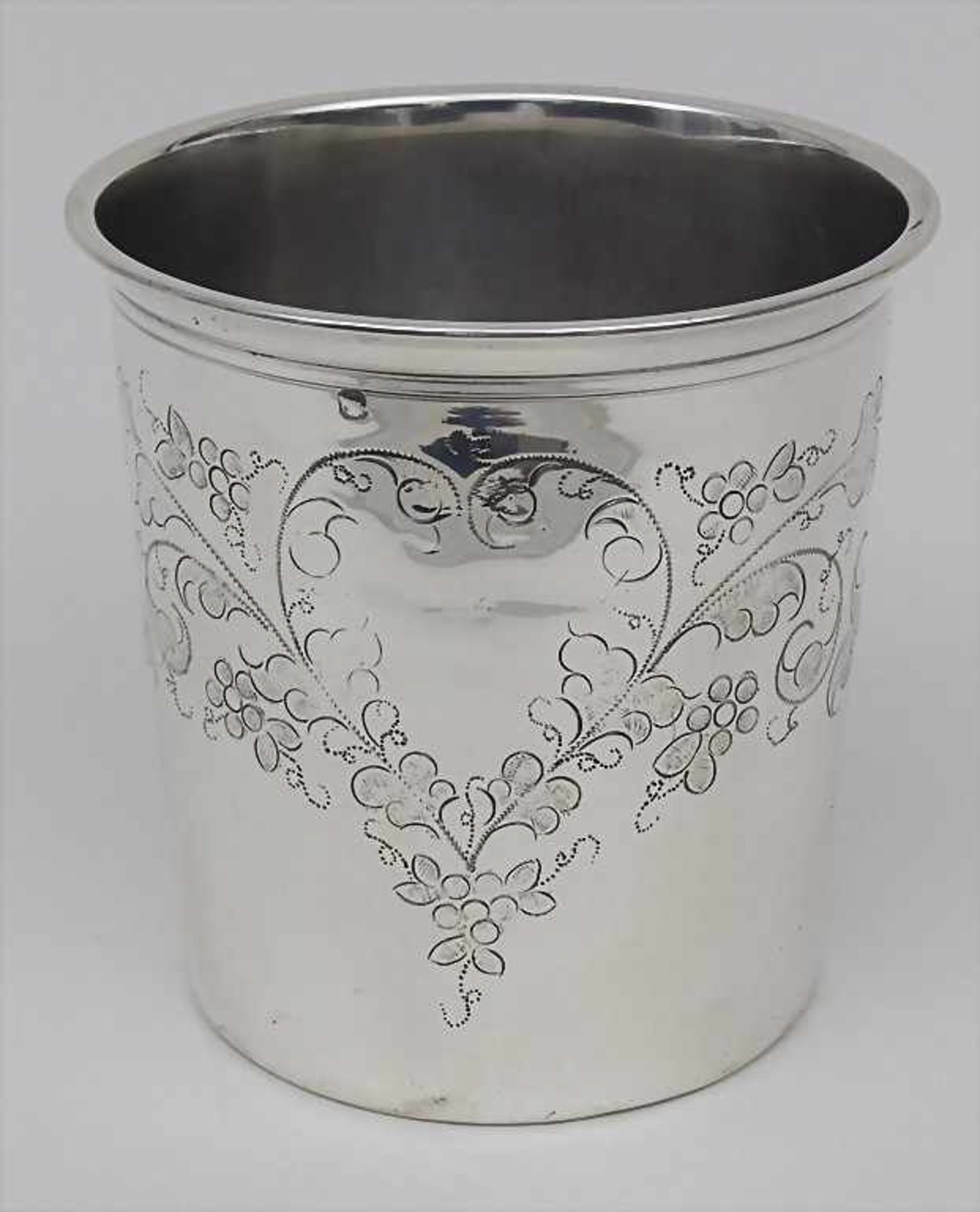 Becher / A silver beaker, César Tonnelier, Paris, um 1850Material: Silber 950, umlaufend schöne