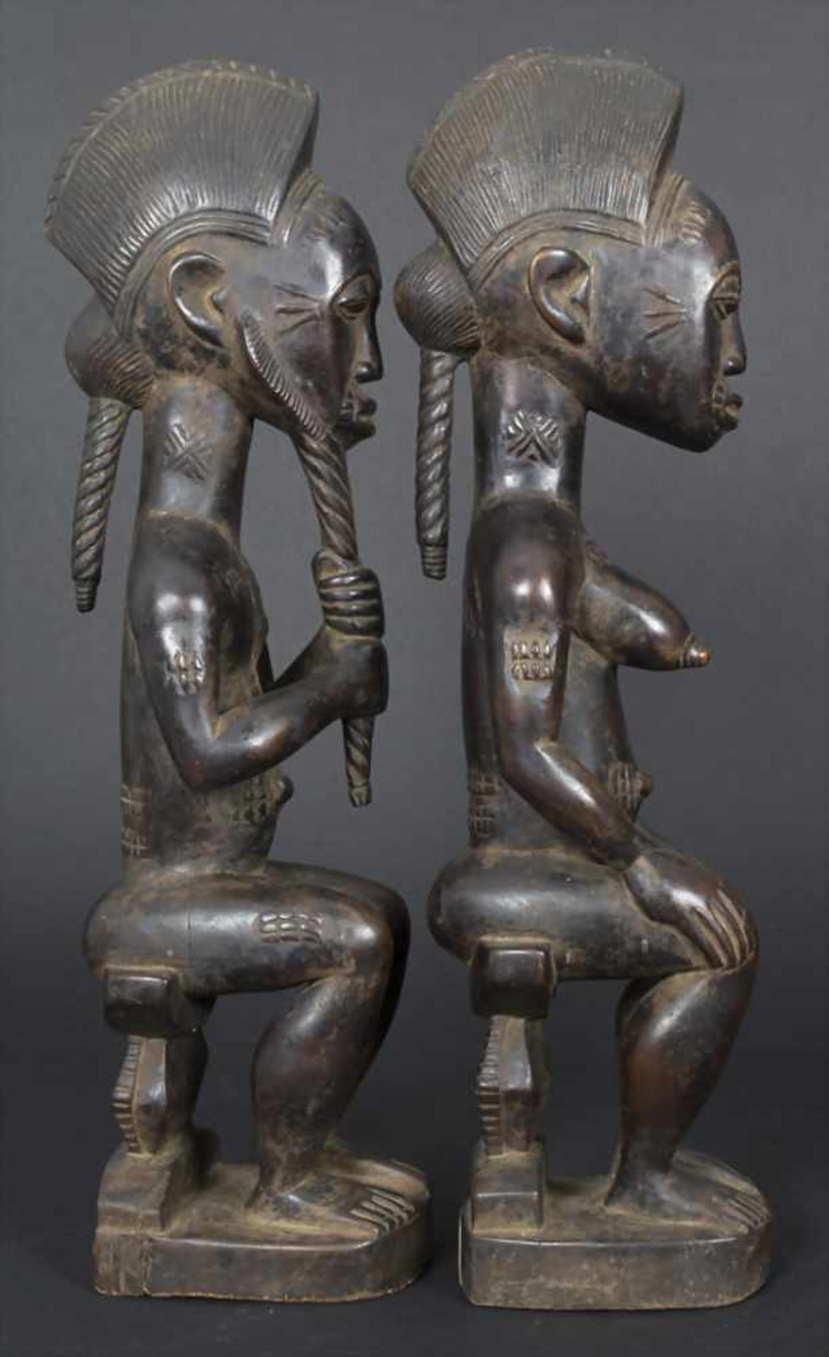 Königliches-Figurenpaar, Baule, ElfenbeinküsteMaterial: Holz, mit Gebrauchspatina,Höhe: 46,5 cm, - Image 4 of 4