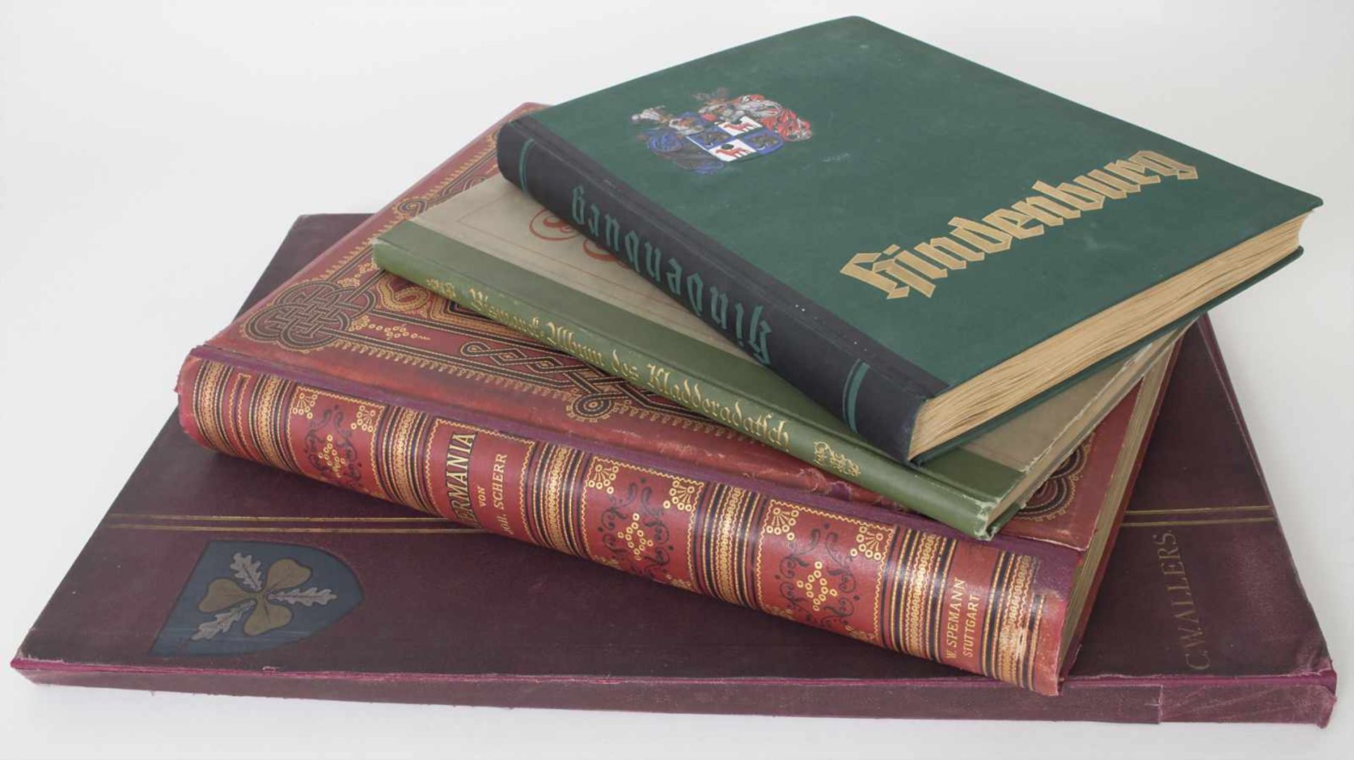 Konvolut 4 antiquarischer Bücher / A set of 4 antiquarian booksBestehend aus: Sammelbilderalbum '