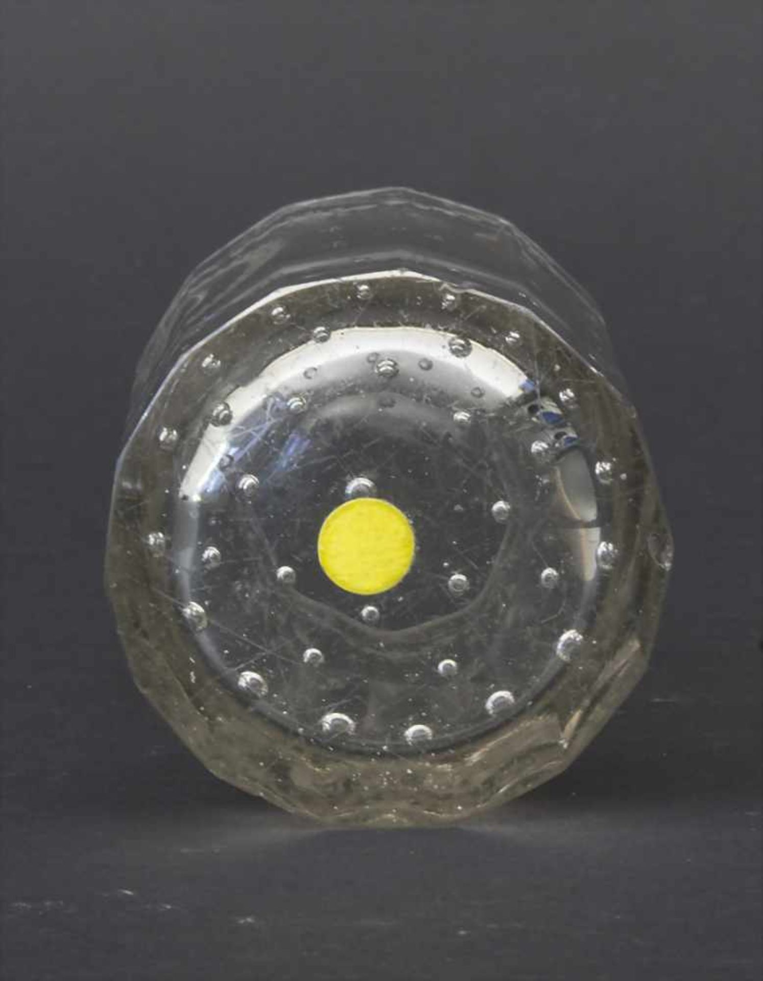 Louis-seize Trinkglas / A Louis XVI glass tumbler, Böhmen, um 1775Material: Kristallglas, - Bild 5 aus 5