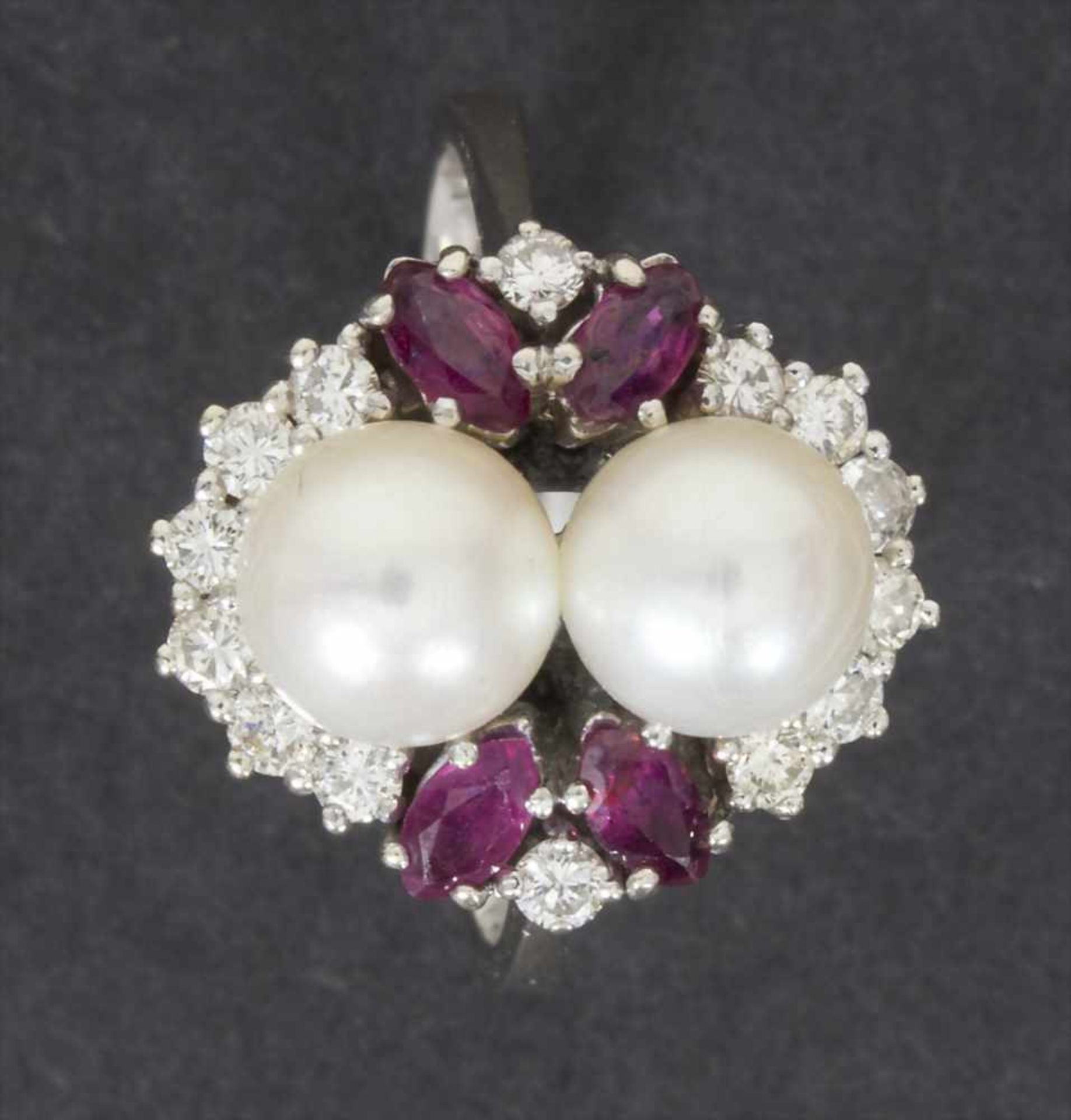 Damenring mit Brillanten, Perlen und Rubin / A ladies ring with brilliants, pearls and