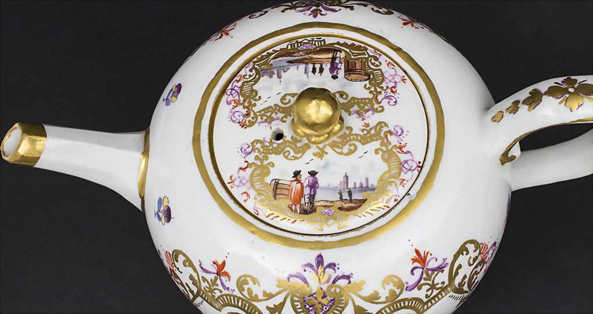 Teekanne mit Kauffahrtei-Szenen / An early tea pot with harbor scenes, Meissen, ca. 1740- - Image 4 of 6