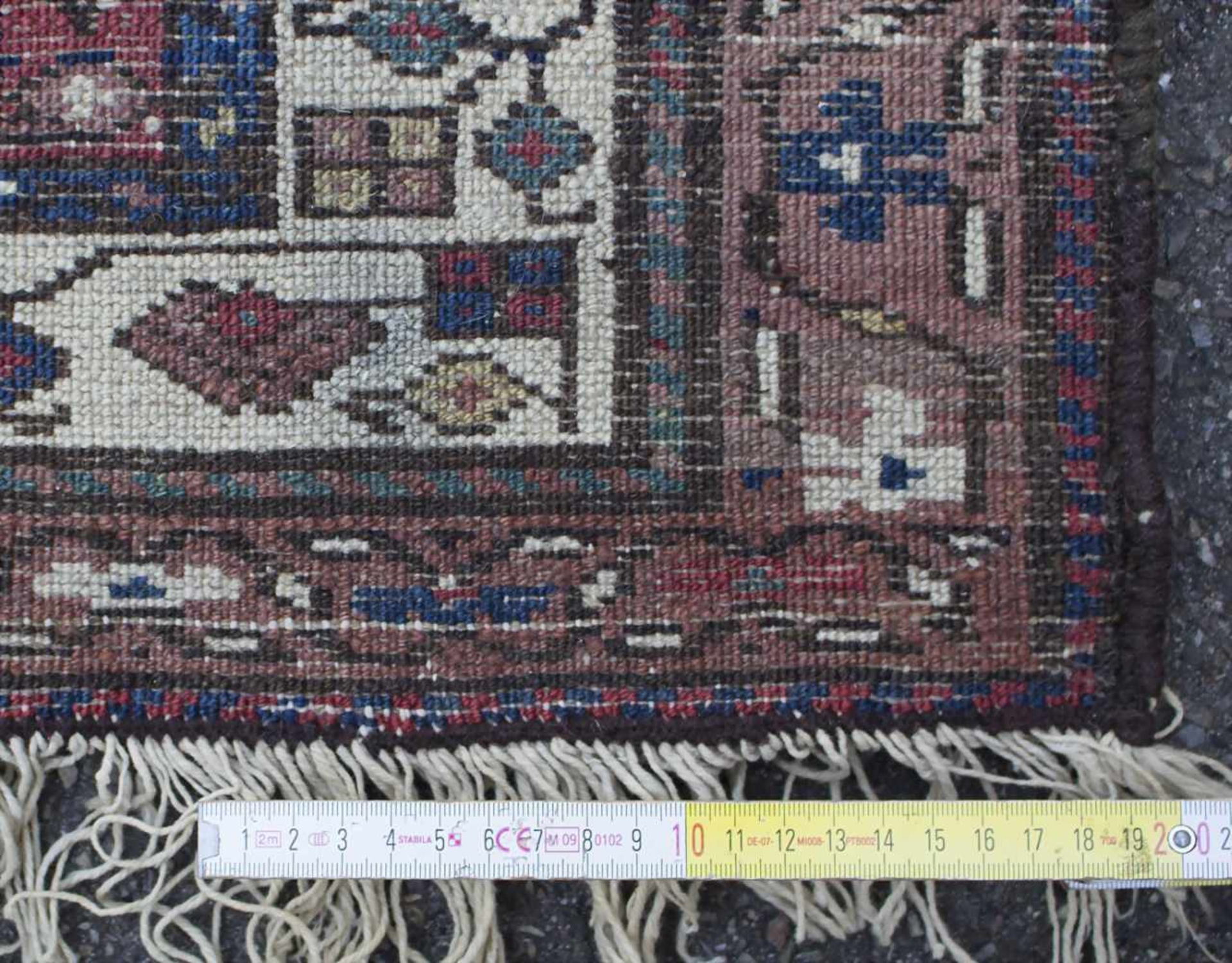 Orientteppich 'Hamadan' / An oriental carpet 'Hamadan'Material: Wolle auf Baumwolle, Maße: 112,5 x - Bild 2 aus 4