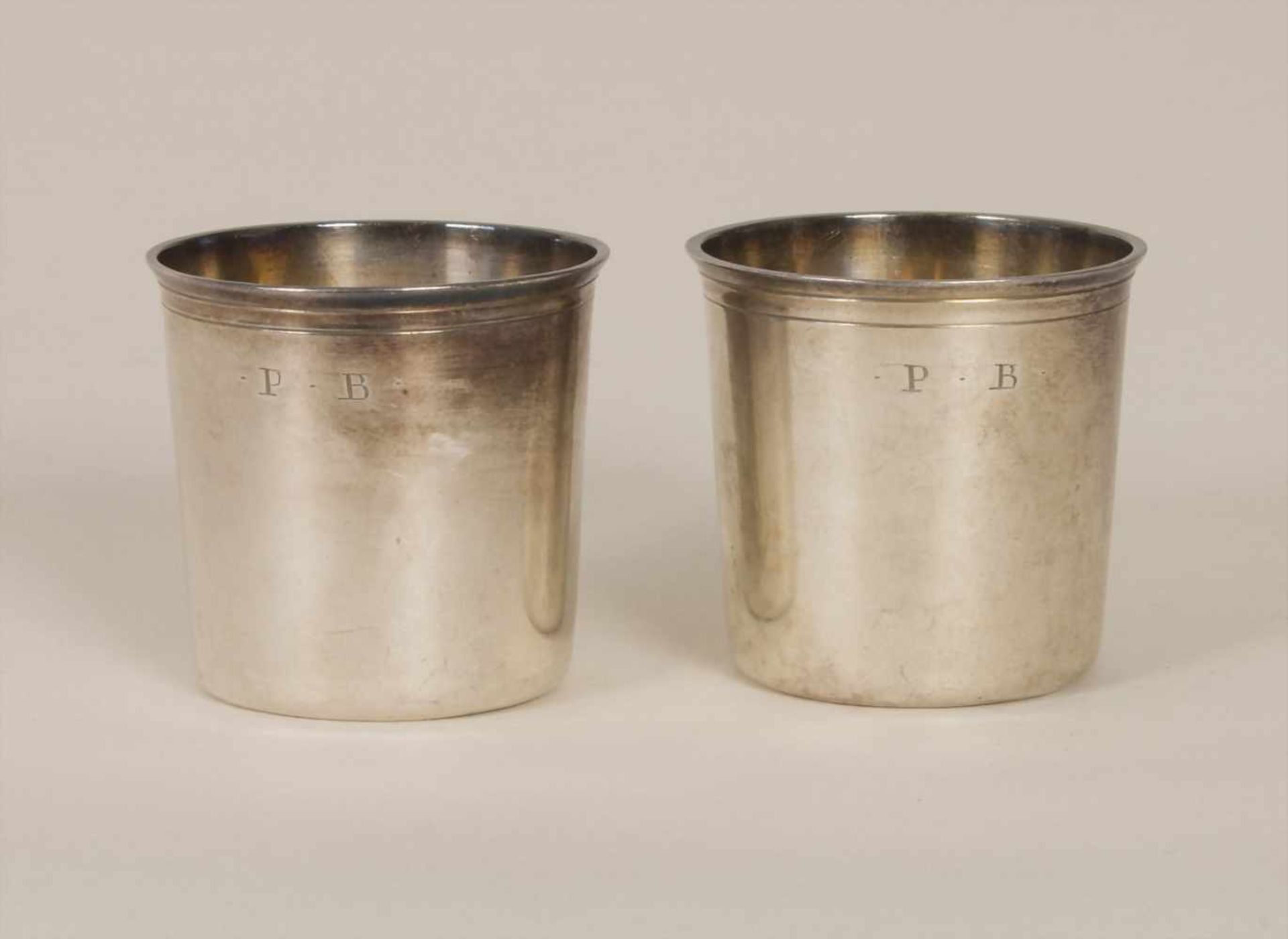 2 Miniatur Empire Becher / 2 miniature silver beaker, Paris, um 1810Material: Silber 950,