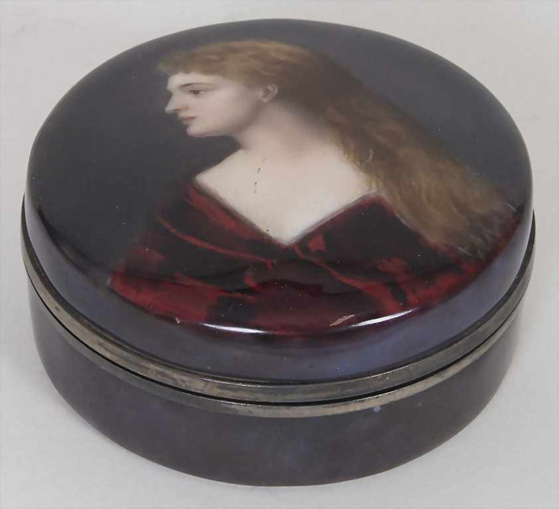 Emaildose mit Portrait einer jungen Frau / A round enamelled silver box with a pre-raphaelite - Bild 3 aus 5