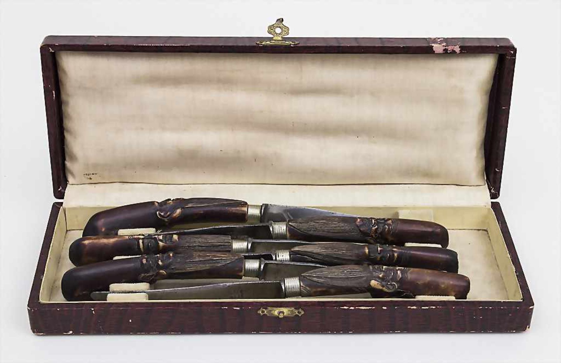 6 Messer mit beschnitzten Bein-Köpfen / Knifes with Carved Heads, Japan, um 1900Material: Bein