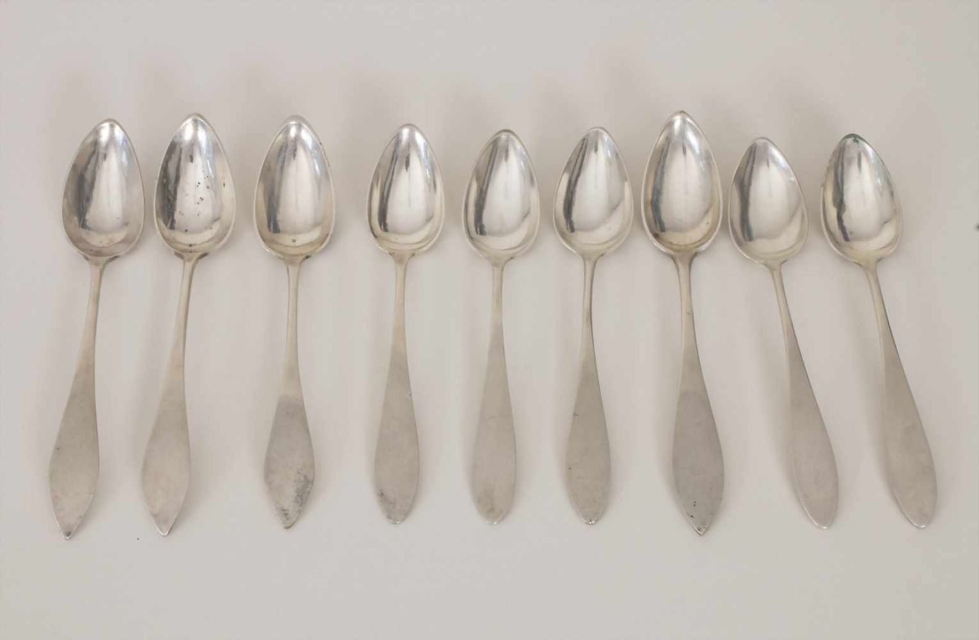 9 Biedermeier Teelöffel / 9 Biedermeier silver tea spoons, 19. Jh.Material: Silber 13 Lot,