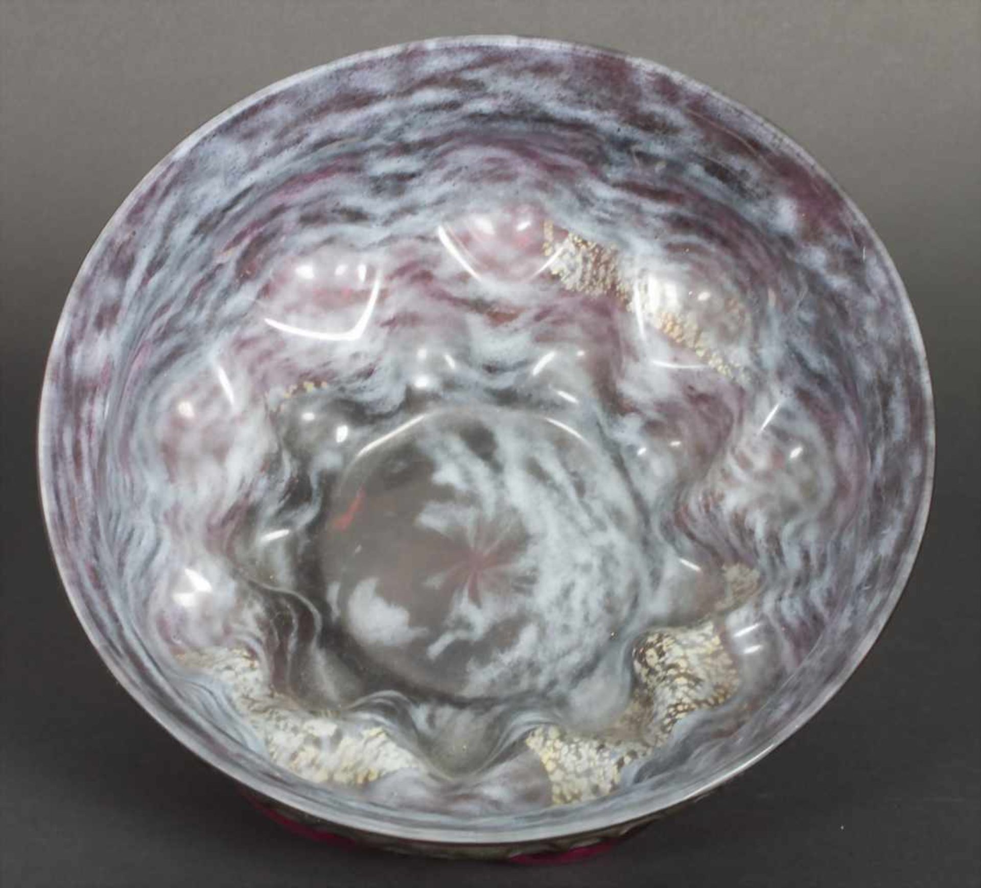 Große Art Déco Glaszierschale / An Art Deco decorative bowl, Daum Freres & Louis Majorelle Nancy, um - Image 2 of 6