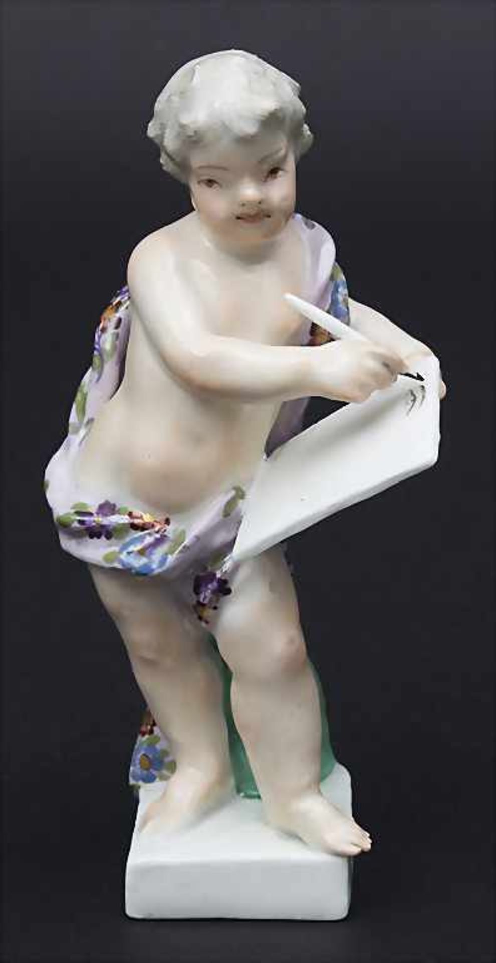 Zeichnender Putto / A drawing cherub, Meissen, Mitte 18. Jh.Material: Porzellan, bemalt, glasiert, - Bild 2 aus 5