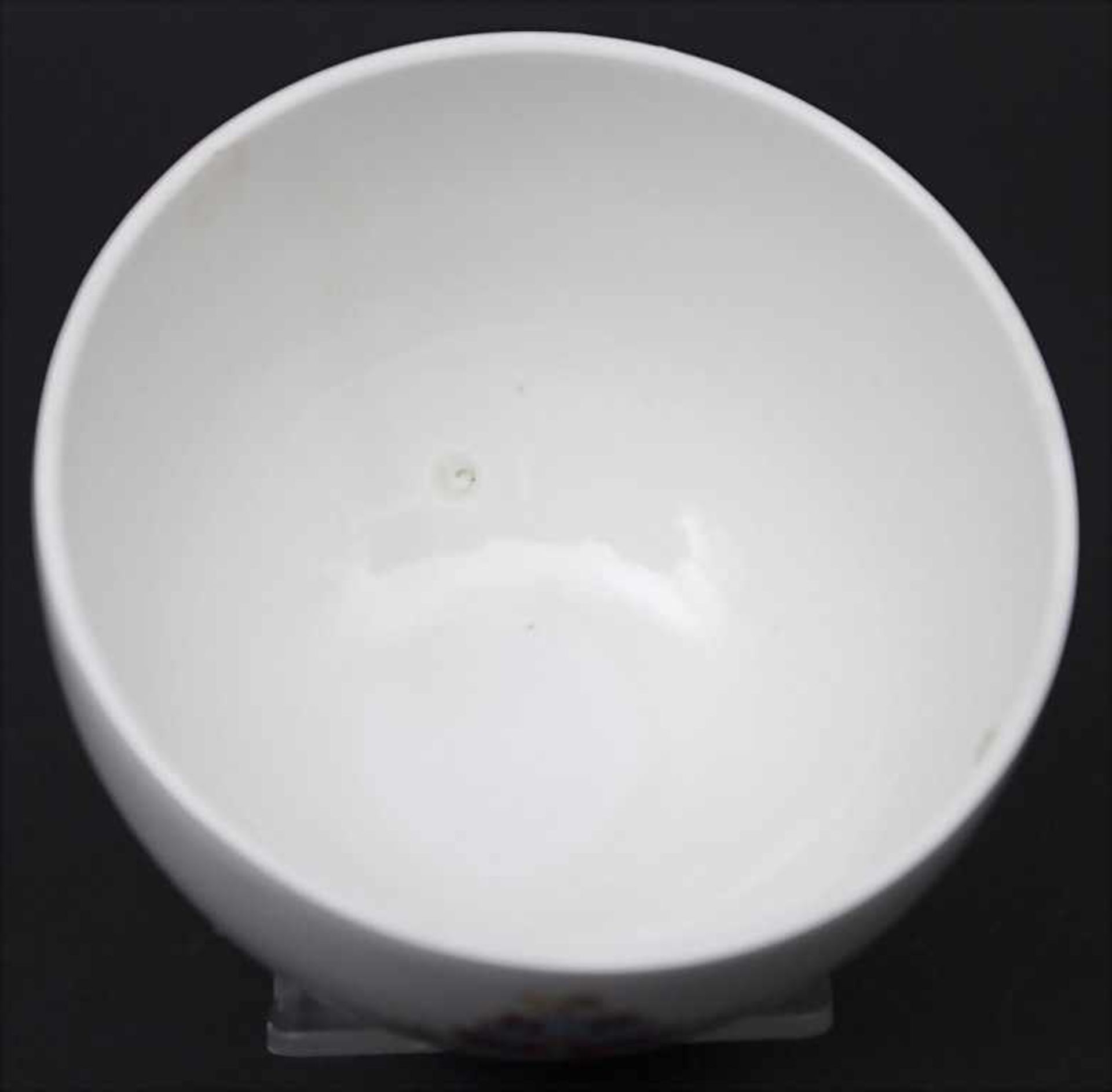 Frühe Deckeldose mit Kakiemon-Dekor / An early covered dish with Kakiemon decor, deutsch, 1. - Bild 3 aus 3