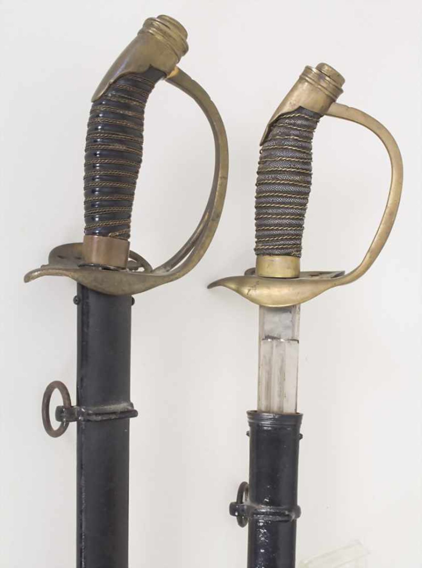 Paar Infanterie Offiziersdegen "Klappdegen" / A pair of swords, Preußen, Modell 1889Beschreibung: - Bild 2 aus 4