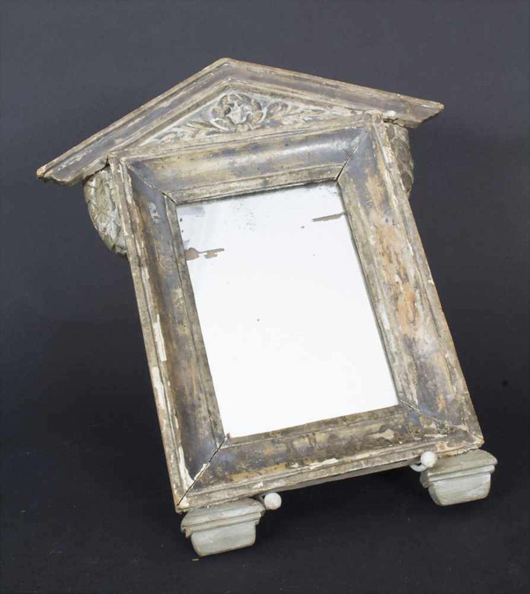 Wandspiegel / A mirror, 18. Jh.Material: Glas, Holz, stuckiert und vergoldet, Wandaufhängung,Maße: