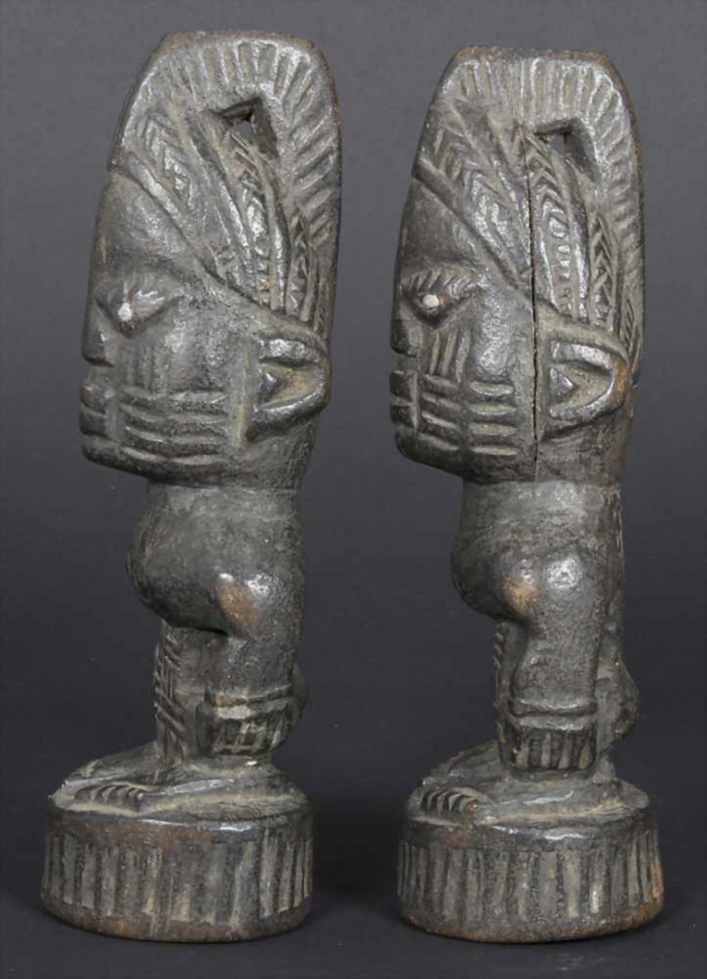Ibeji-Figurenpaar, Yoruba, NigeriaMaterial: Holz, mit dunkler Krustenpatina, Augen mit - Bild 2 aus 5