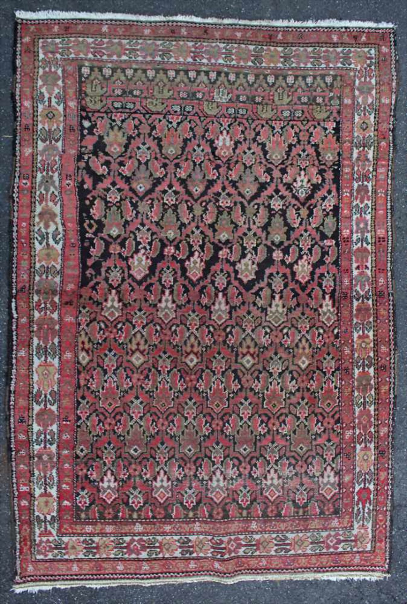 Orientteppich / An oriental carpetMaterial: Wolle auf Wolle, Maße: 192 x 132 cm, Zustand: partiell