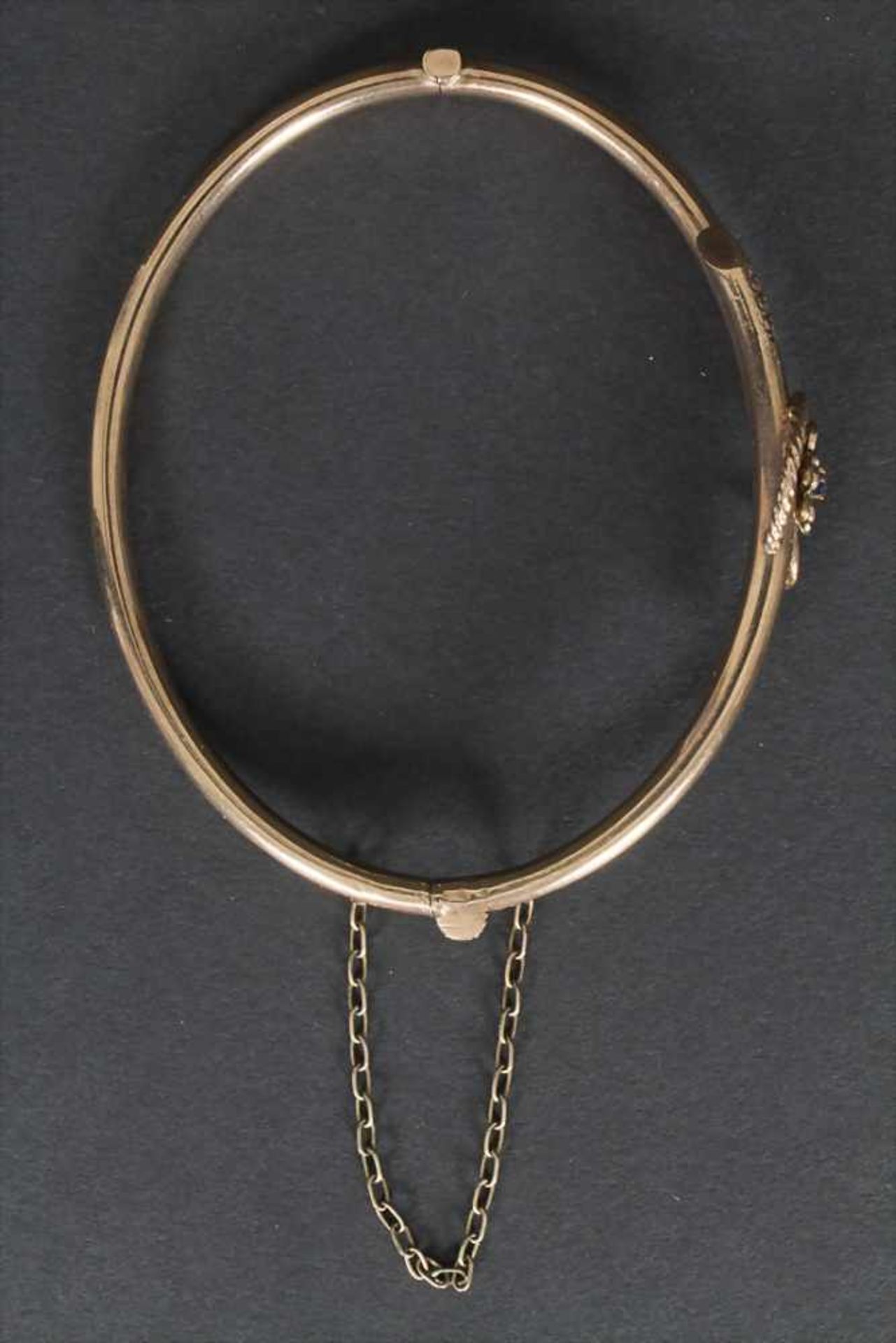 Armreif / A bracelet, 19 Jh.Material: 8 kt 333/000 Gold, FlußperlenMaße: D. 6,7 cm, Gewicht: 6,7 g, - Image 4 of 5
