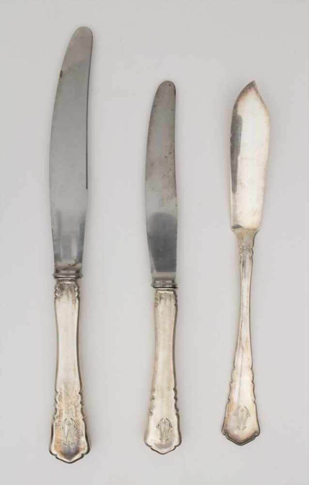 Silberbesteck für 12 Personen mit 2 Silberplatten / A silver cutlery for 12 people with 2 silver - Bild 8 aus 14