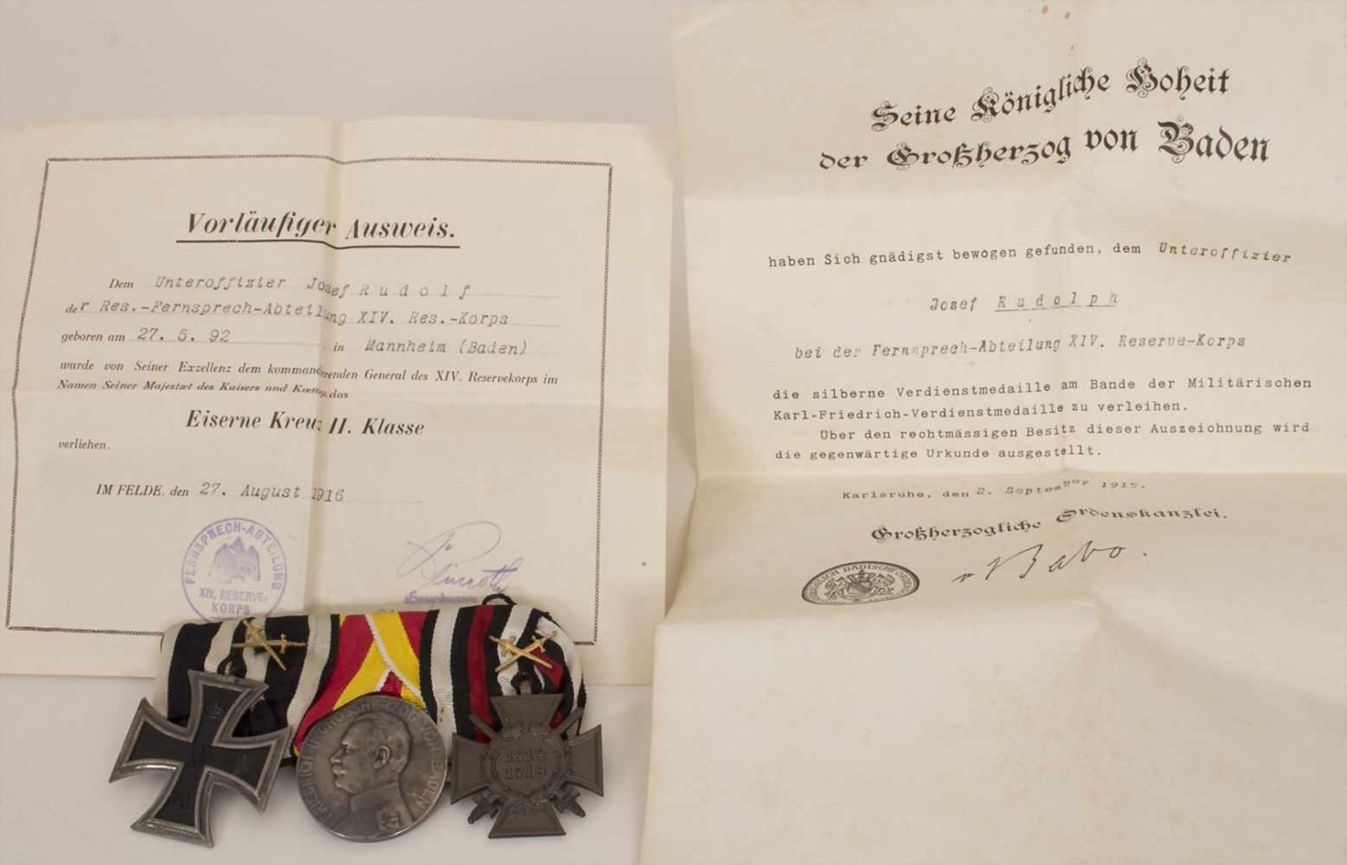 Reservistenkrug und Ordenspange mit Urkunden / A reservist beer mug and military orders, - Bild 20 aus 23