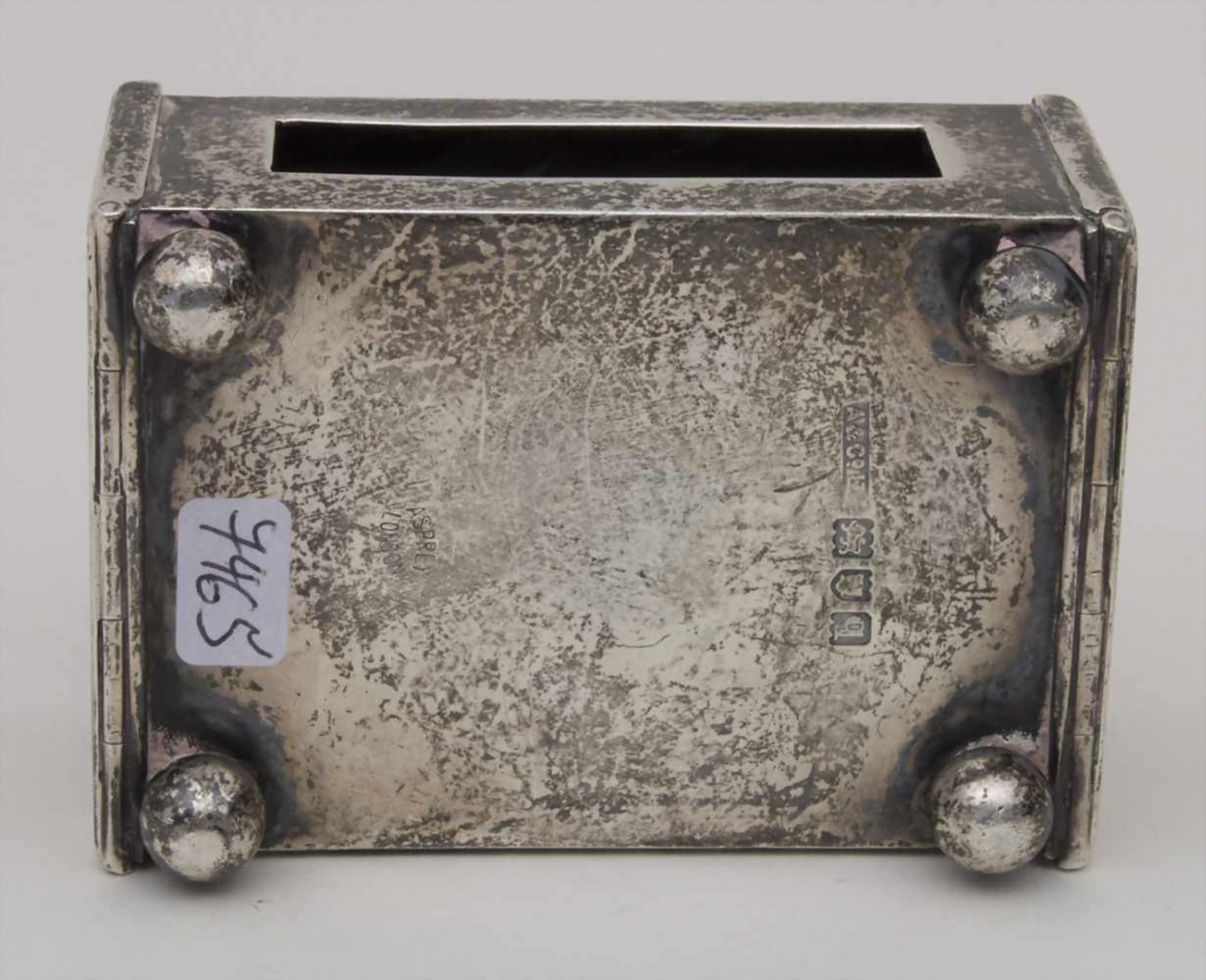 Streichholzetui auf Kugelfüßen / A silver matchbox on ball feet, Asprey & Co., London, 1911Material: - Image 4 of 9