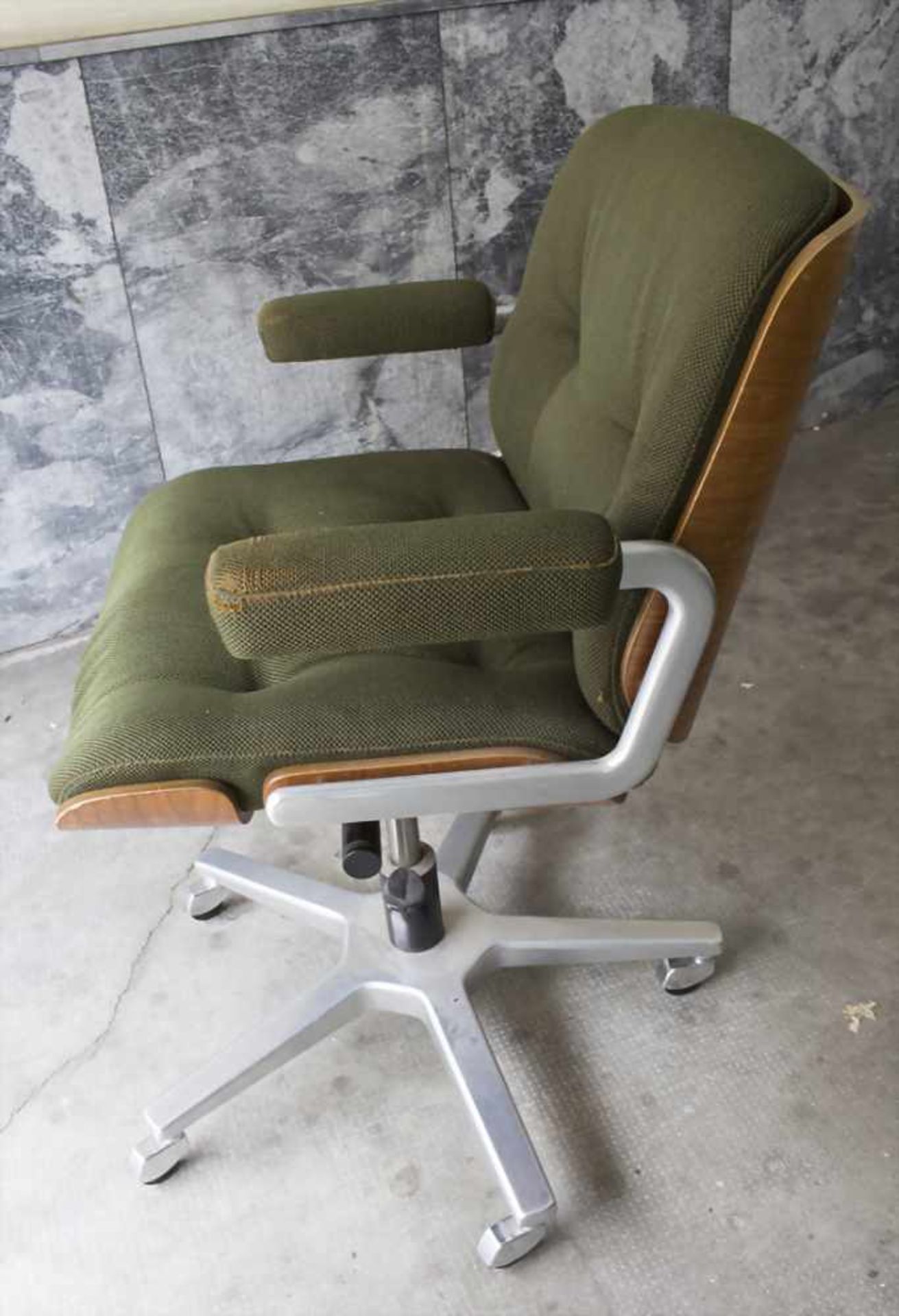 Designerstuhl Bürodrehstuhl / A designer office chair, um 1970Entwurf: Prof. Karl Dittert (1915 - - Image 2 of 5