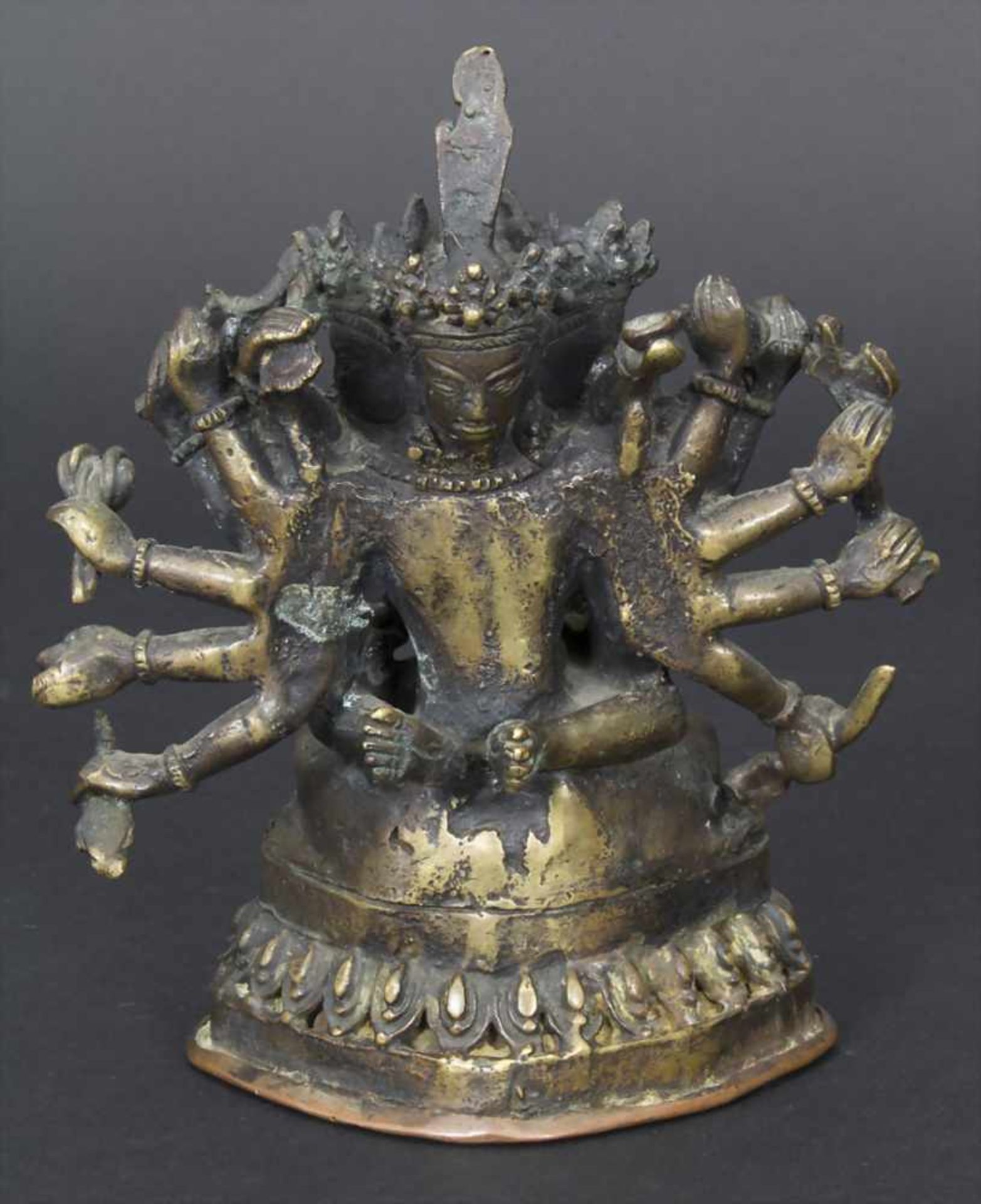 Sarvavid Vairocana vereint mit Shakti auf Lotosthron, Tibet, 17. JhMaterial: Bronze des Vierköpfigen - Bild 5 aus 11