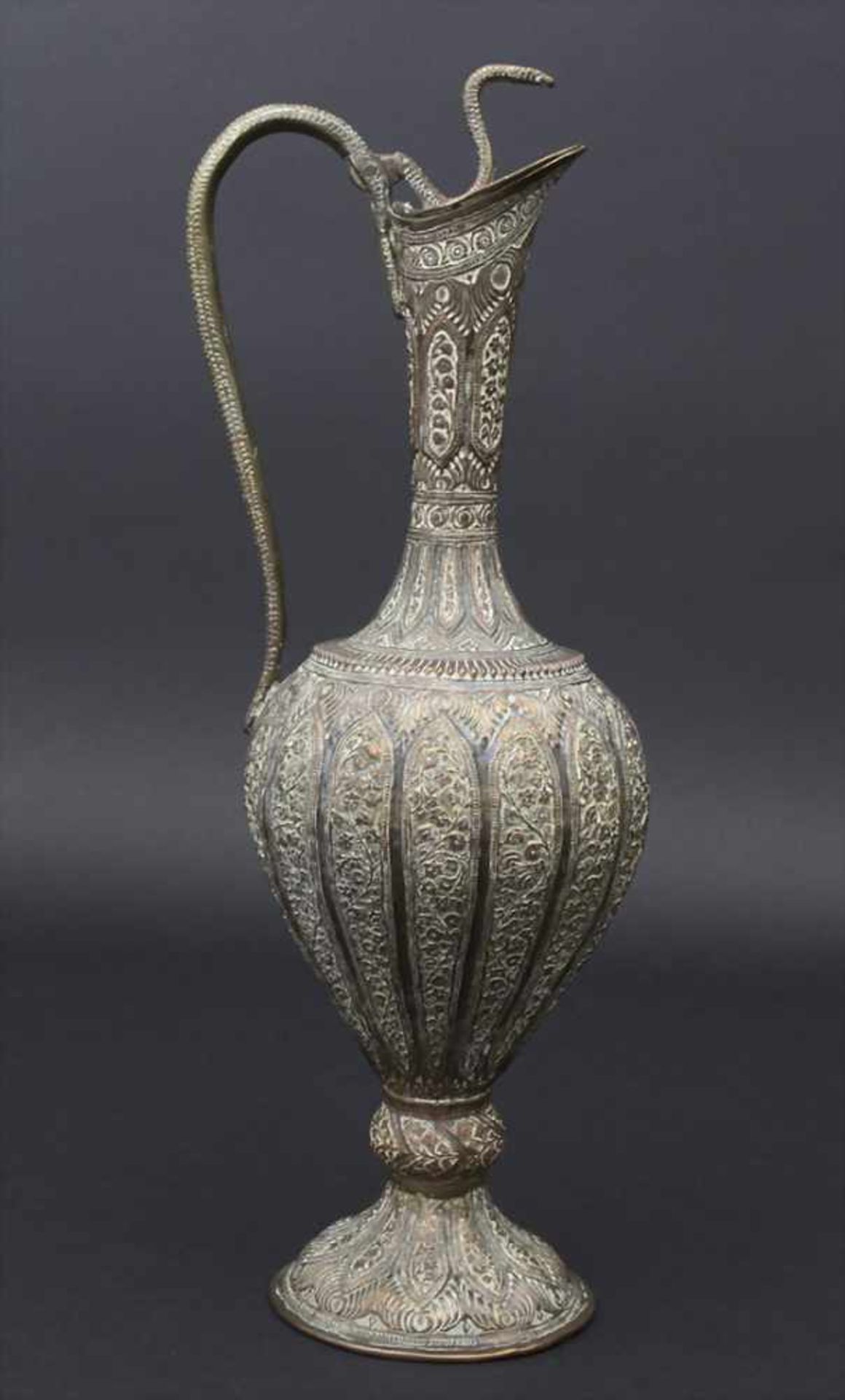 Kanne mit Schlangendaumenrast / A carafe with snake shaped thumb-rest, Persien, wohl 1780Material: - Bild 4 aus 15