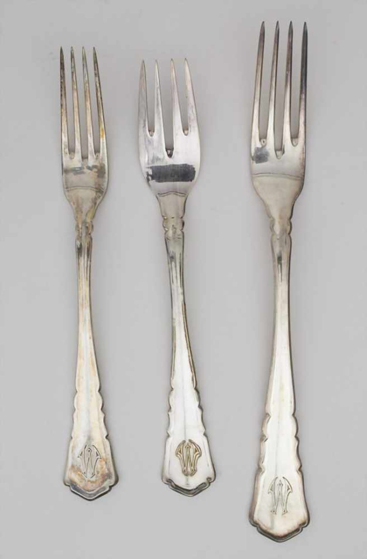 Silberbesteck für 12 Personen mit 2 Silberplatten / A silver cutlery for 12 people with 2 silver - Bild 2 aus 14