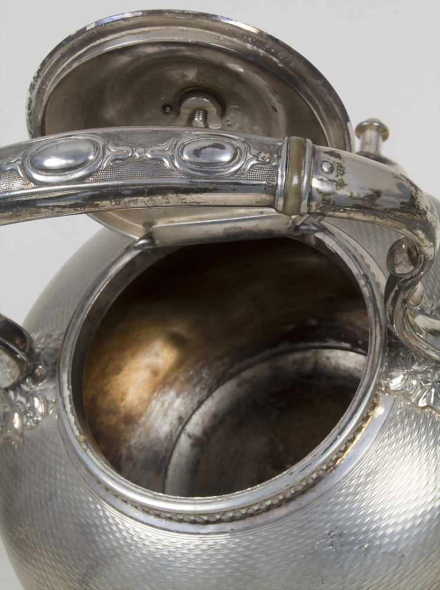 Teekanne auf Rechaud / A silver tea pot with rechaud, I. H. Peters & Co. Hamburg, um 1900Material: - Image 7 of 9