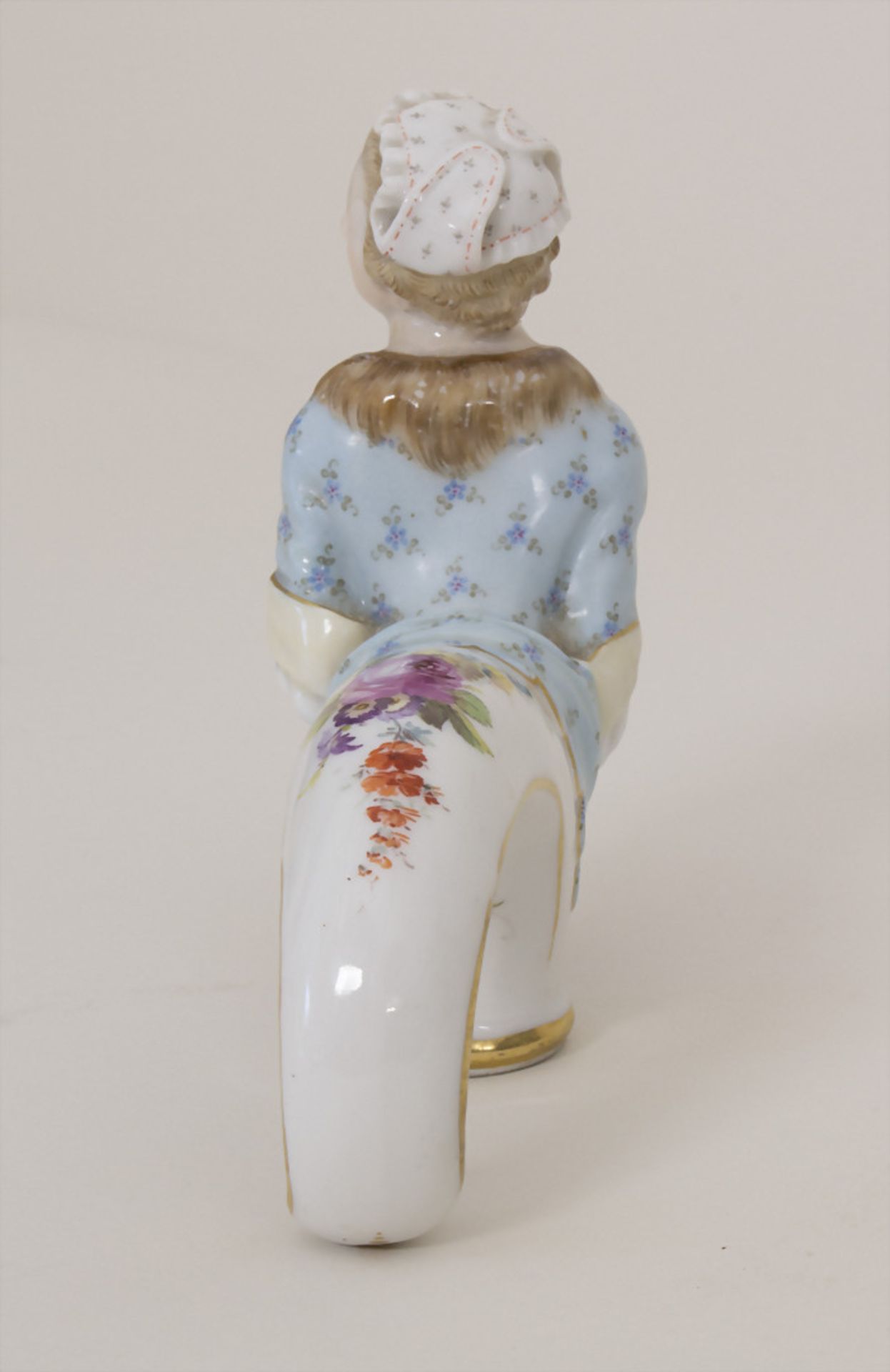 Seltener figürlicher Stockgriff 'Dame mit Muff' / A rare figural cane handle 'A lady with a muff', - Bild 5 aus 8