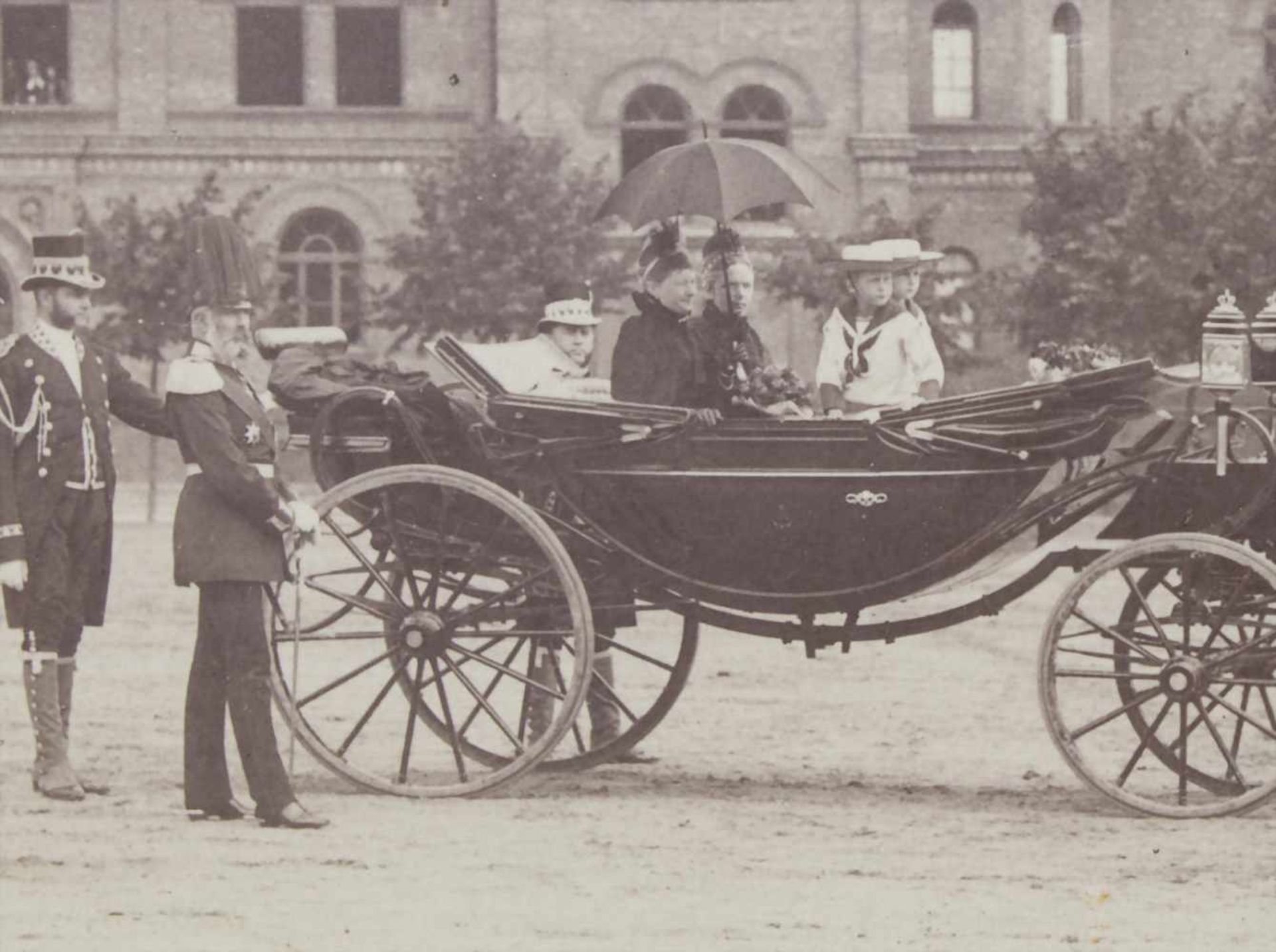 Historisches Foto 'Kaiser Wilhelm mit Familie' / A historic photo 'Emperor Wilhelm and his family' - Bild 3 aus 7