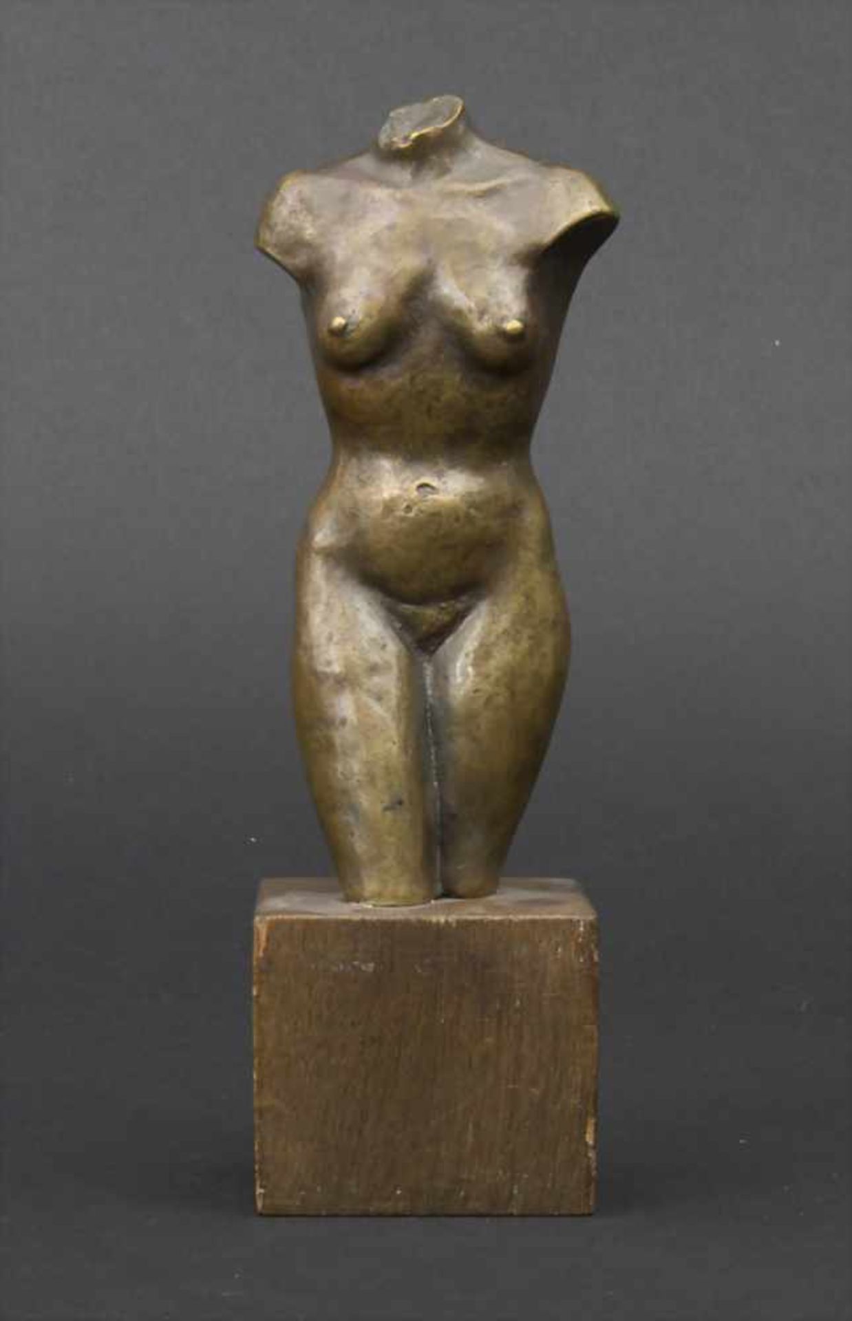 Hardy Schneider-Sato (1919-2002), Torso 'Weiblicher Akt' / A torso 'female nude'Technik: Bronze,