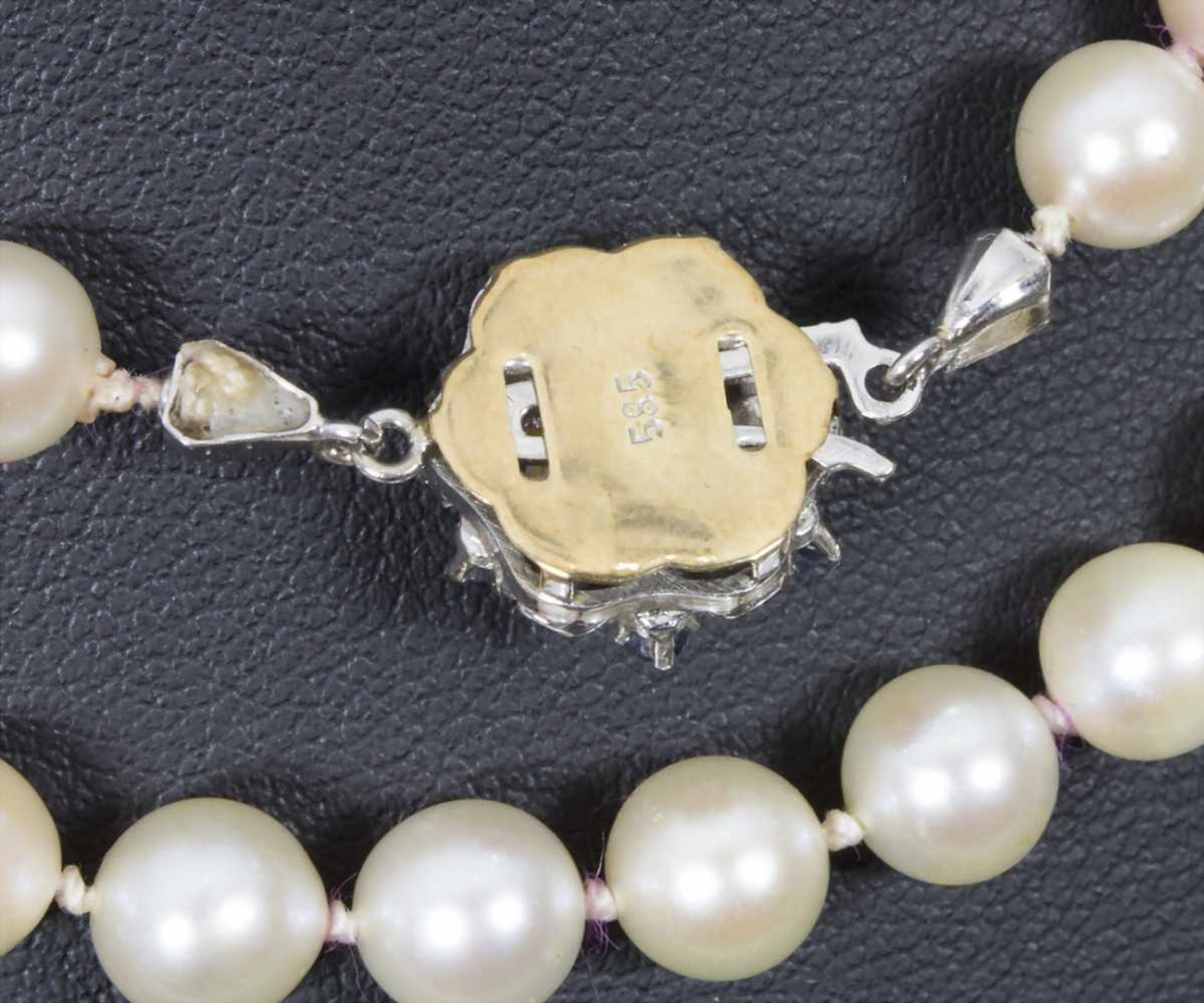 2 Perlenketten / Two pearl necklacesMaterial: Perlen einzeln geknotet, Verschluss Weißgold WG 585/ - Bild 5 aus 5