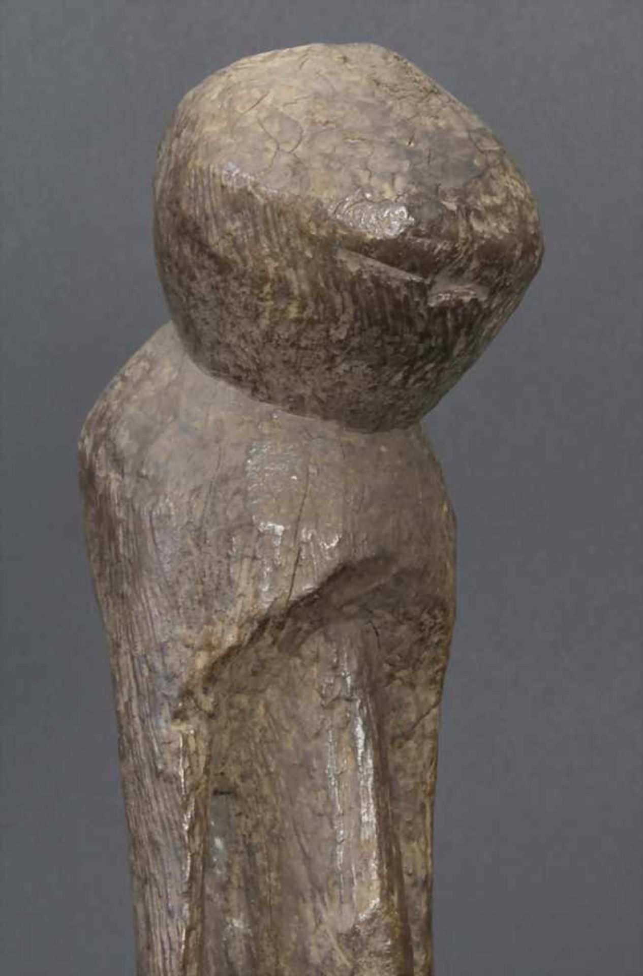 Schutzfigur, Moba, TogoMaterial: Holz, mit dunkelbrauner Gebrauchspatina, auf ebonisierte - Bild 8 aus 9