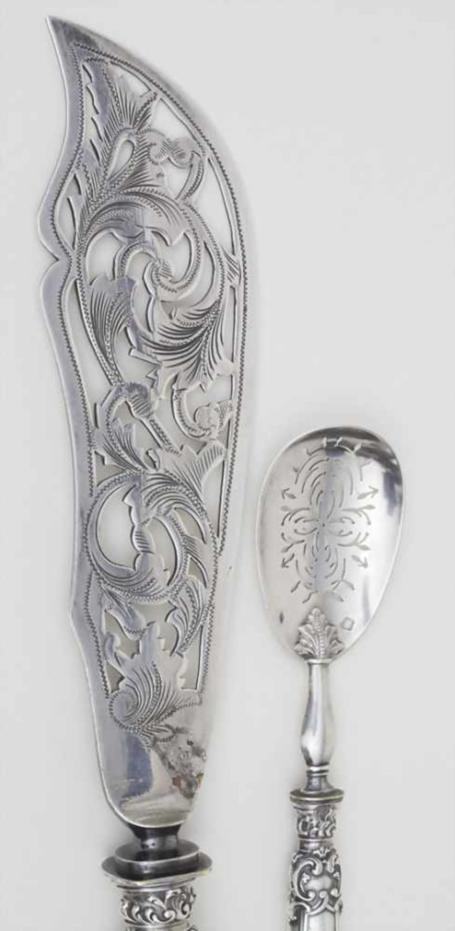 Tortenmesser und Sahnelöffel / A silver cake knife and a cream spoon, Frankreich, um 1880Material: - Image 3 of 4