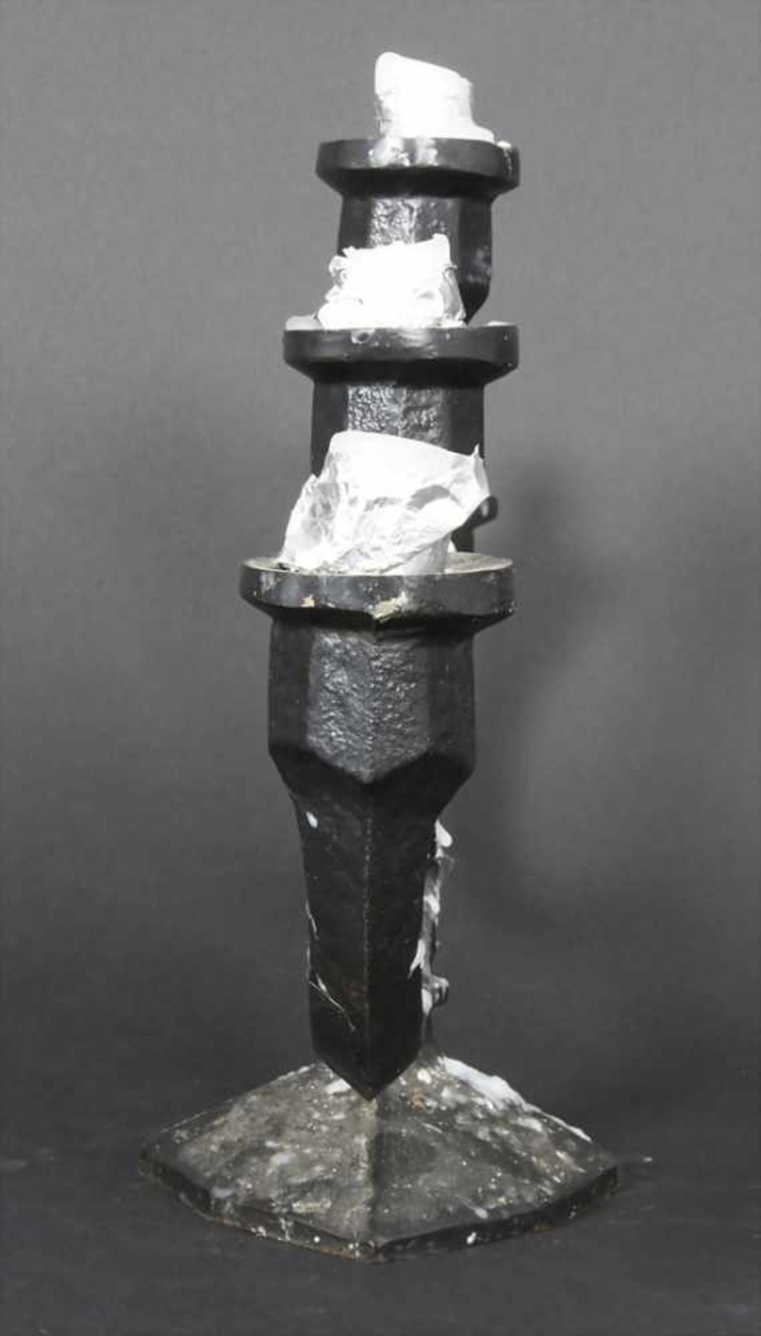 5-flammiger Kerzenleuchter / A 5 flamed candlestickMaterial: Gusseisen, Maße: H. 23 cm, B. 48 cm, - Bild 2 aus 4