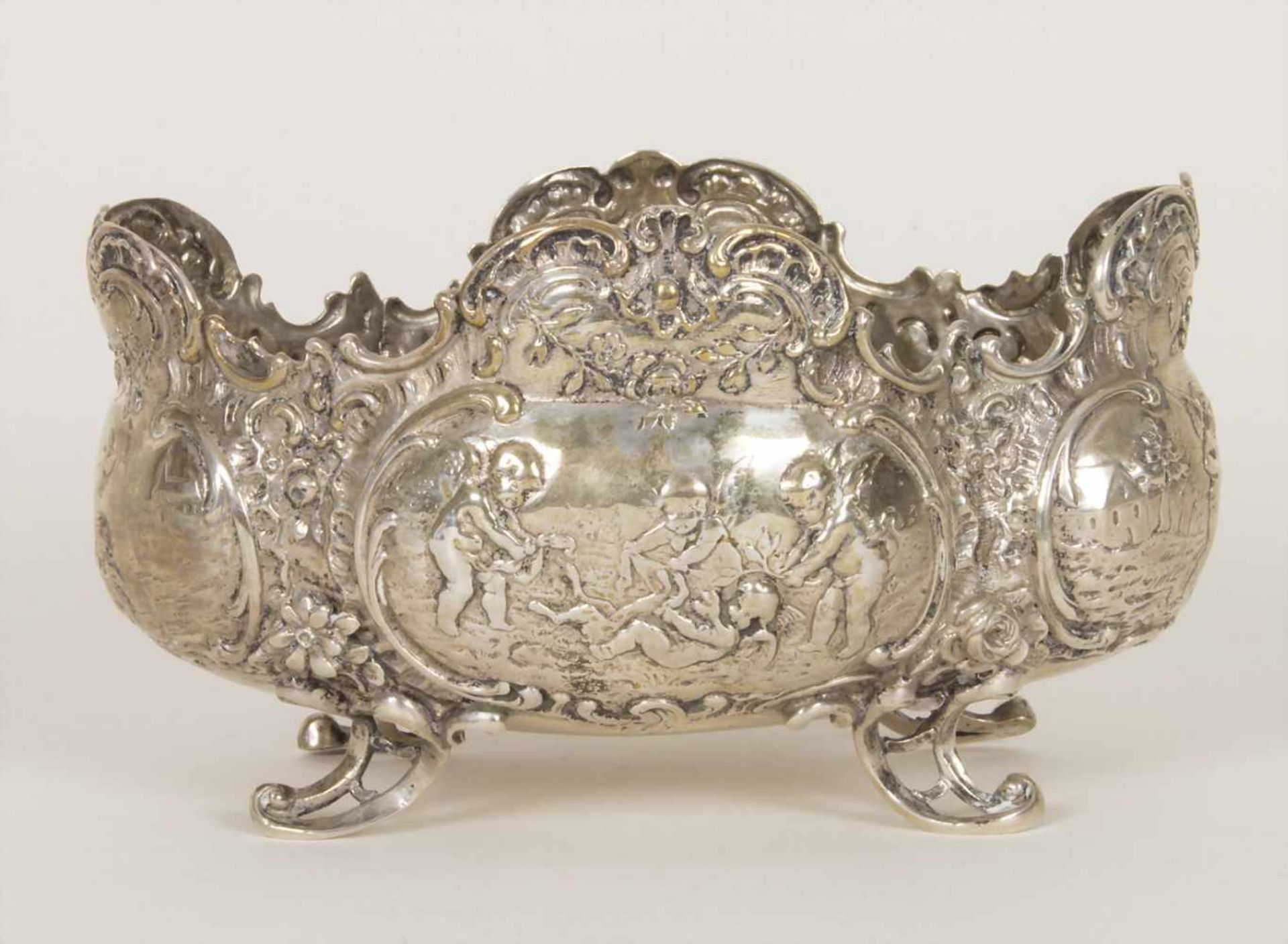 Silber Jardiniere / A silver jardiniere, Storck & Sinsheimer, Hanau, um 1900Material: Silber, 800,