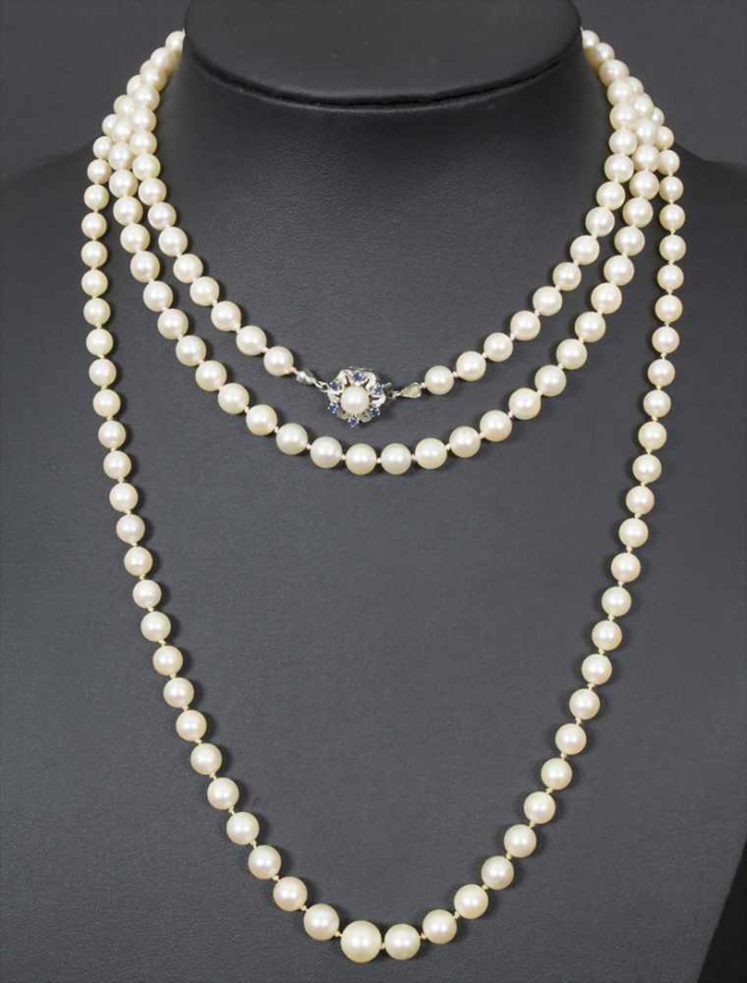 2 Perlenketten / Two pearl necklacesMaterial: Perlen einzeln geknotet, Verschluss Weißgold WG 585/