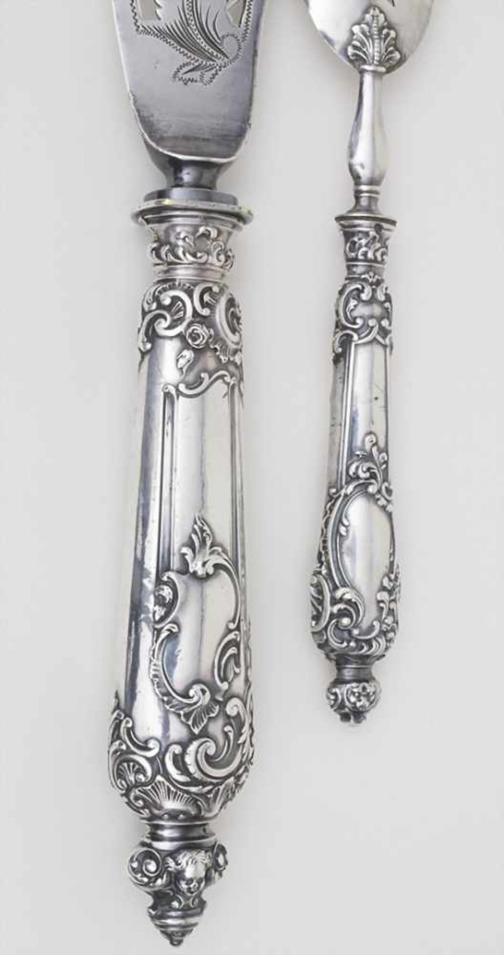 Tortenmesser und Sahnelöffel / A silver cake knife and a cream spoon, Frankreich, um 1880Material: - Image 2 of 4