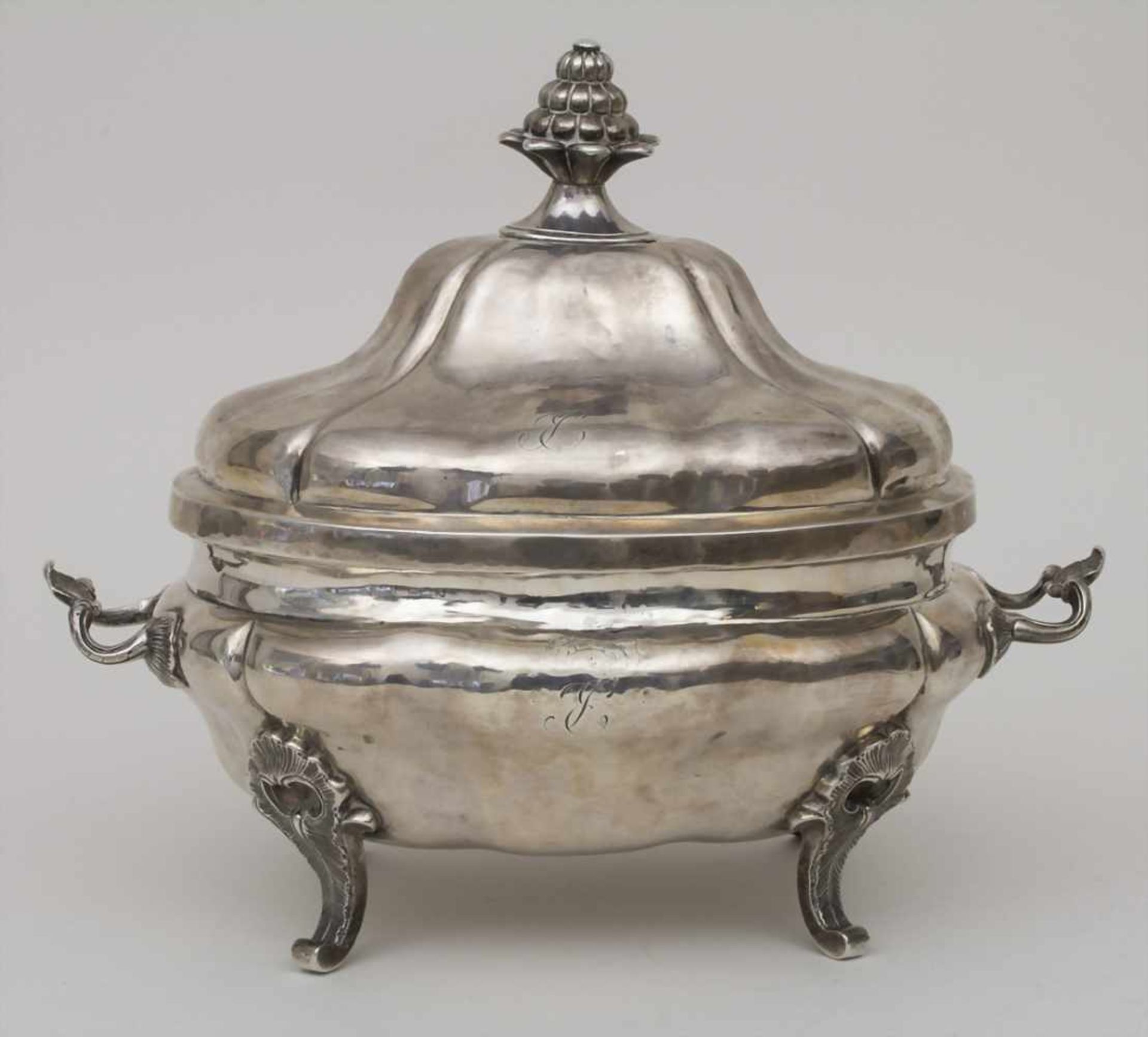 Rokoko Deckelterrine / A Rococo silver tureen, Castro, Madrid, 1767Material: Silber 812/000,Marke: - Image 4 of 11