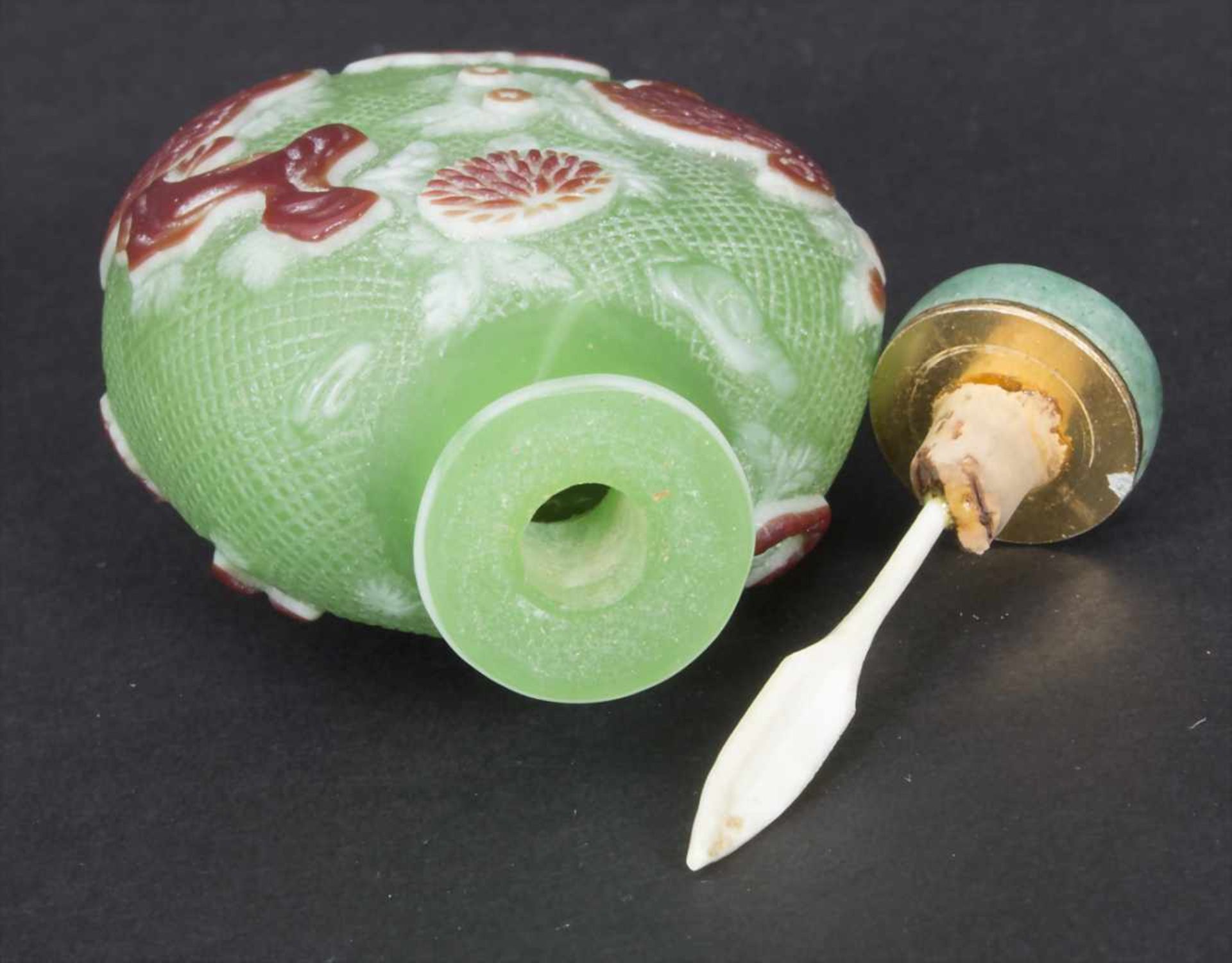 Snuff Bottle, China, um 1900Material: Glas überfangen, Jadestöpsel, Dekor mit Hasen, Wachteln und - Image 8 of 13