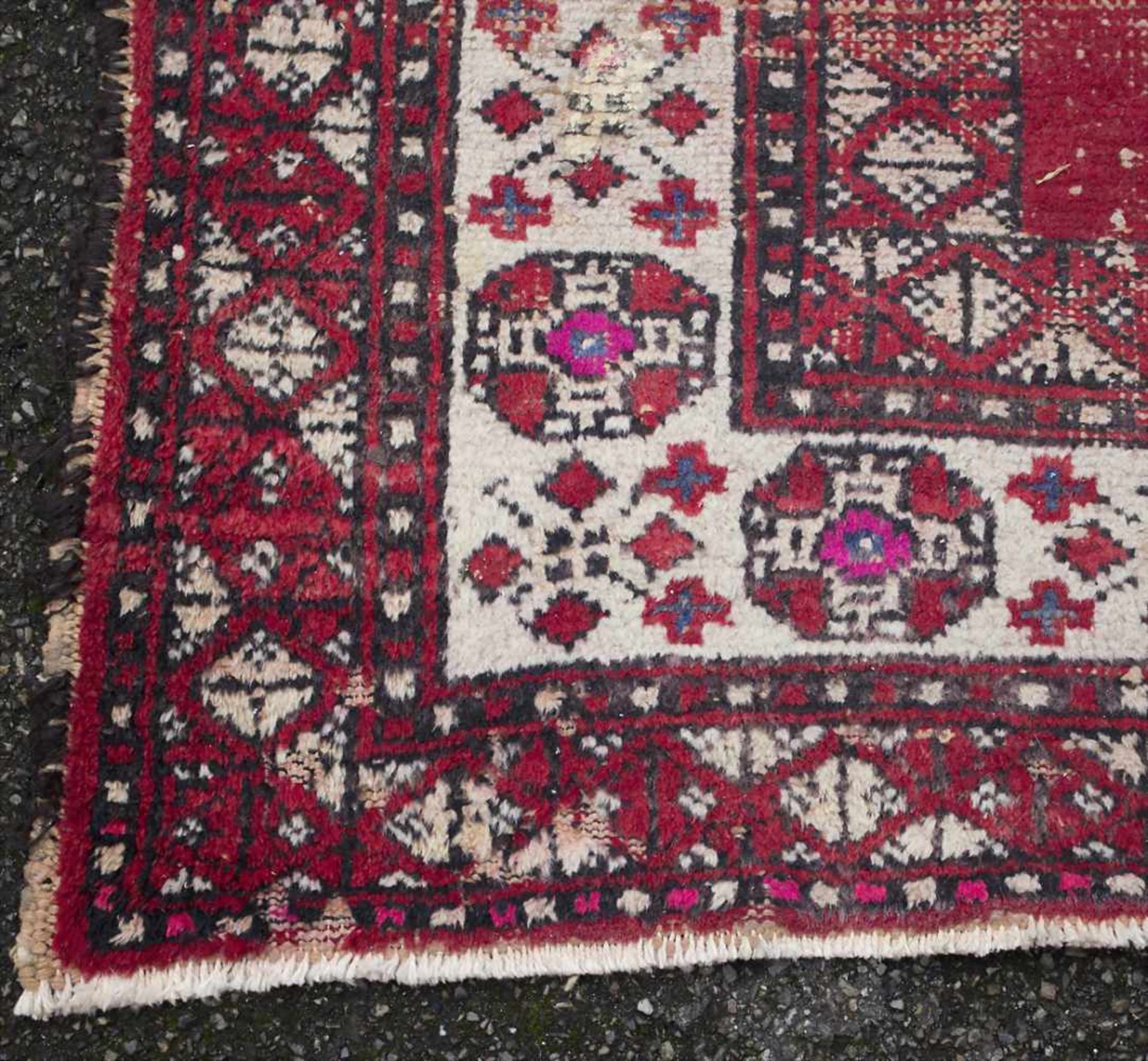 Orientteppich / An oriental carpetMaterial: Wolle auf Baumwolle, Maße: 208 x 122 cm, Zustand: - Image 5 of 5