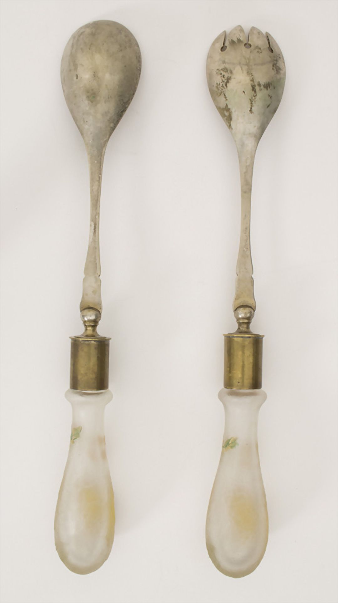 Jugendstil Salatbesteck mit Glasgriffen / Art Nouveau salad servers with glass handles, wohl Legras, - Bild 2 aus 5
