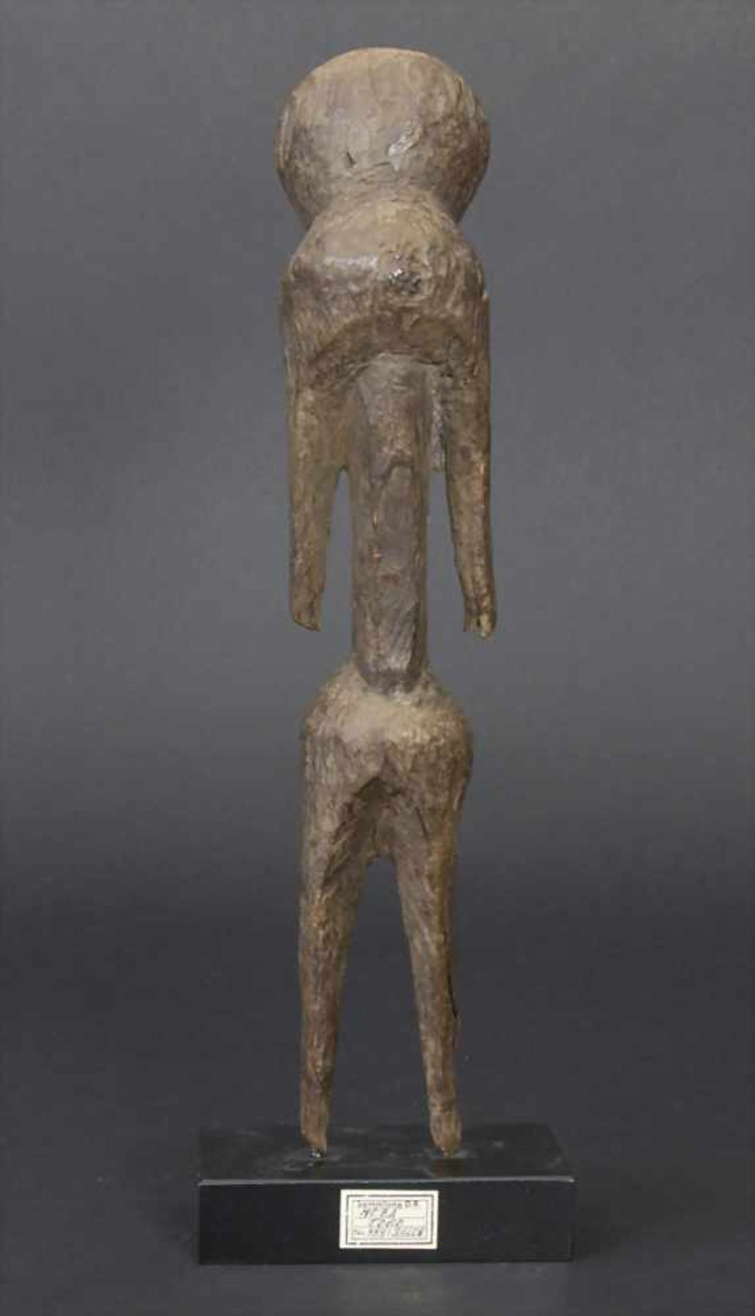 Schutzfigur, Moba, TogoMaterial: Holz, mit dunkelbrauner Gebrauchspatina, auf ebonisierte - Image 4 of 9