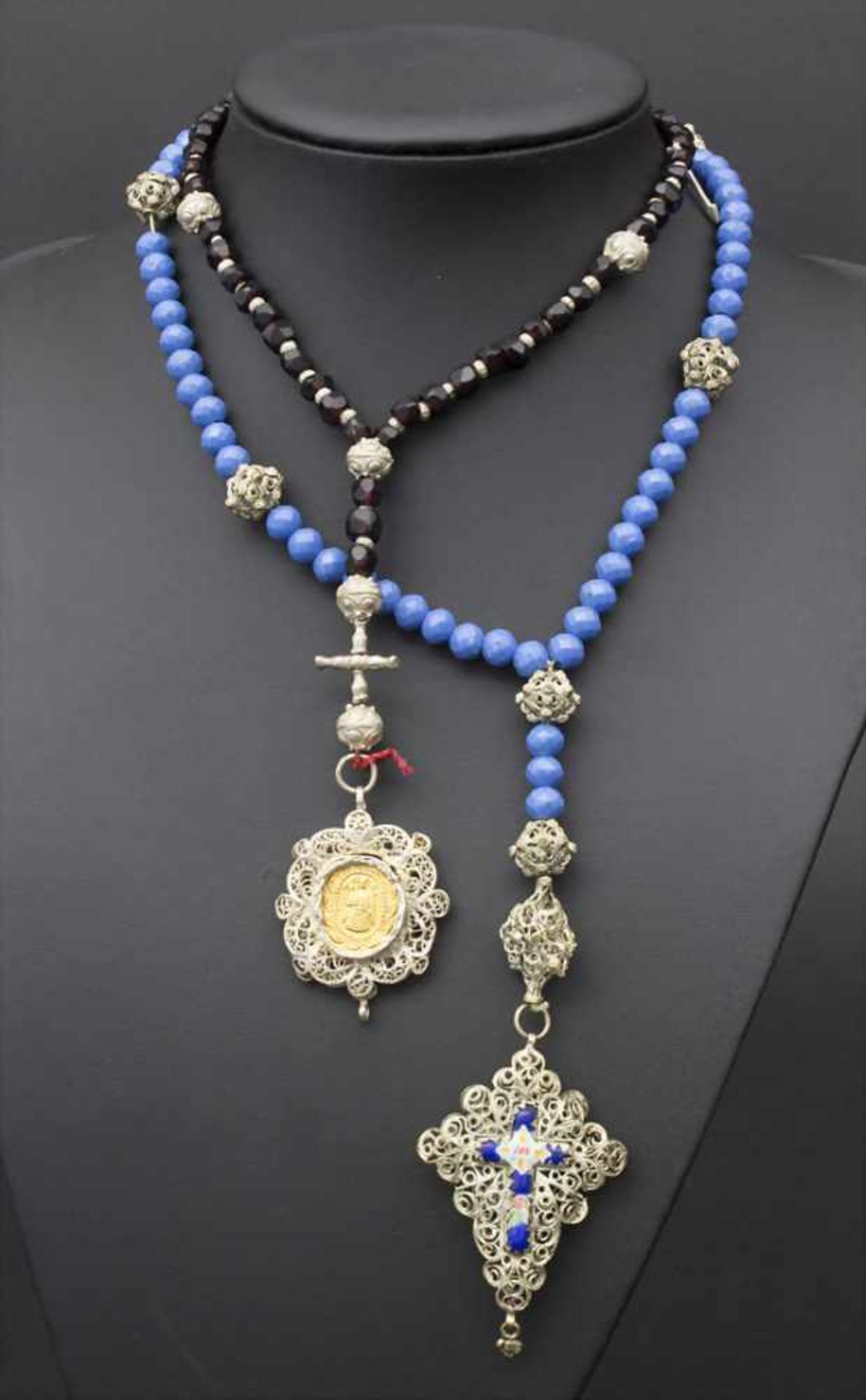 2 Rosenkränze / 2 rosaries, süddeutsch, 19. Jh.Material: Filigranarbeit, 1x Silber, 1x versilbert,