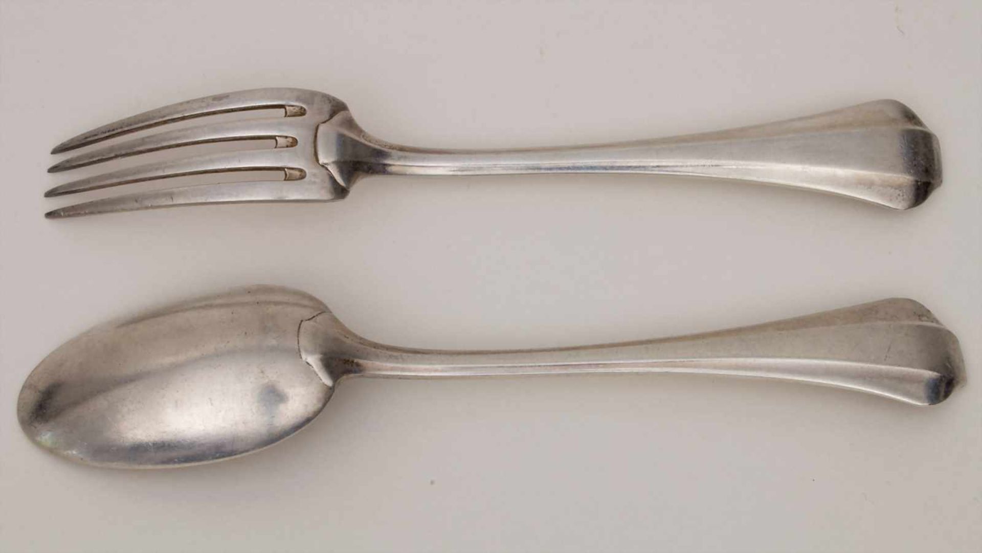 Gabel und Löffel im Etui / A silver fork and a spoon in a box, Louis Coignet, Paris, 1889- - Image 2 of 5