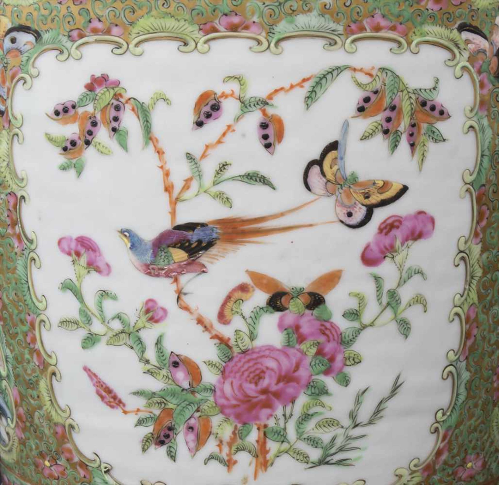 Porzellan Ziervase,'Famille Rose', China, 19. Jh.Material: Porzellan, polychrome Emailmalerei, - Bild 12 aus 29