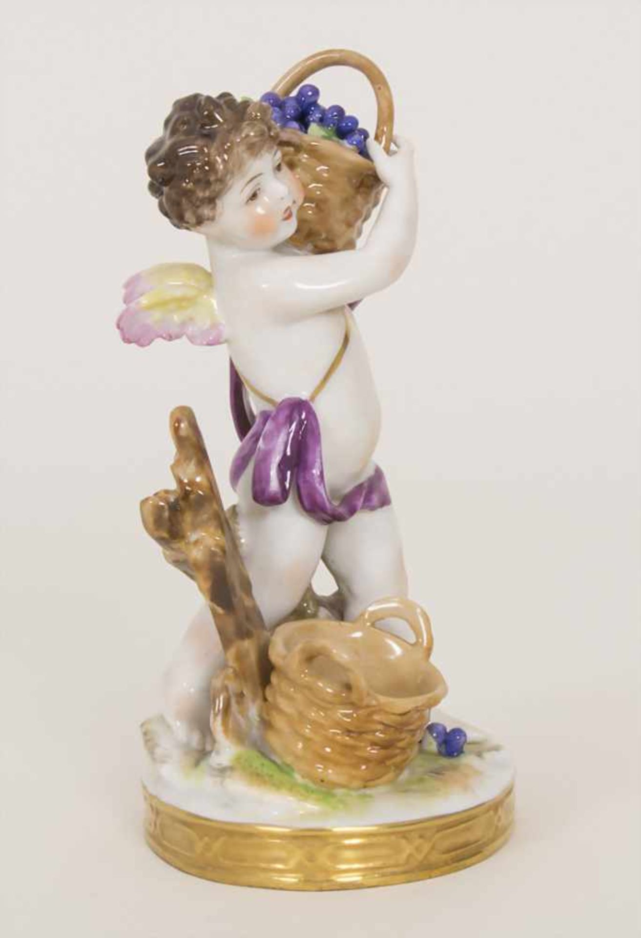 Puttofigur mir Traubenkorb / A cherub with grapes, Volkstedt Rudolstadt, 1. Hälfte 20. Jh. - Image 5 of 8