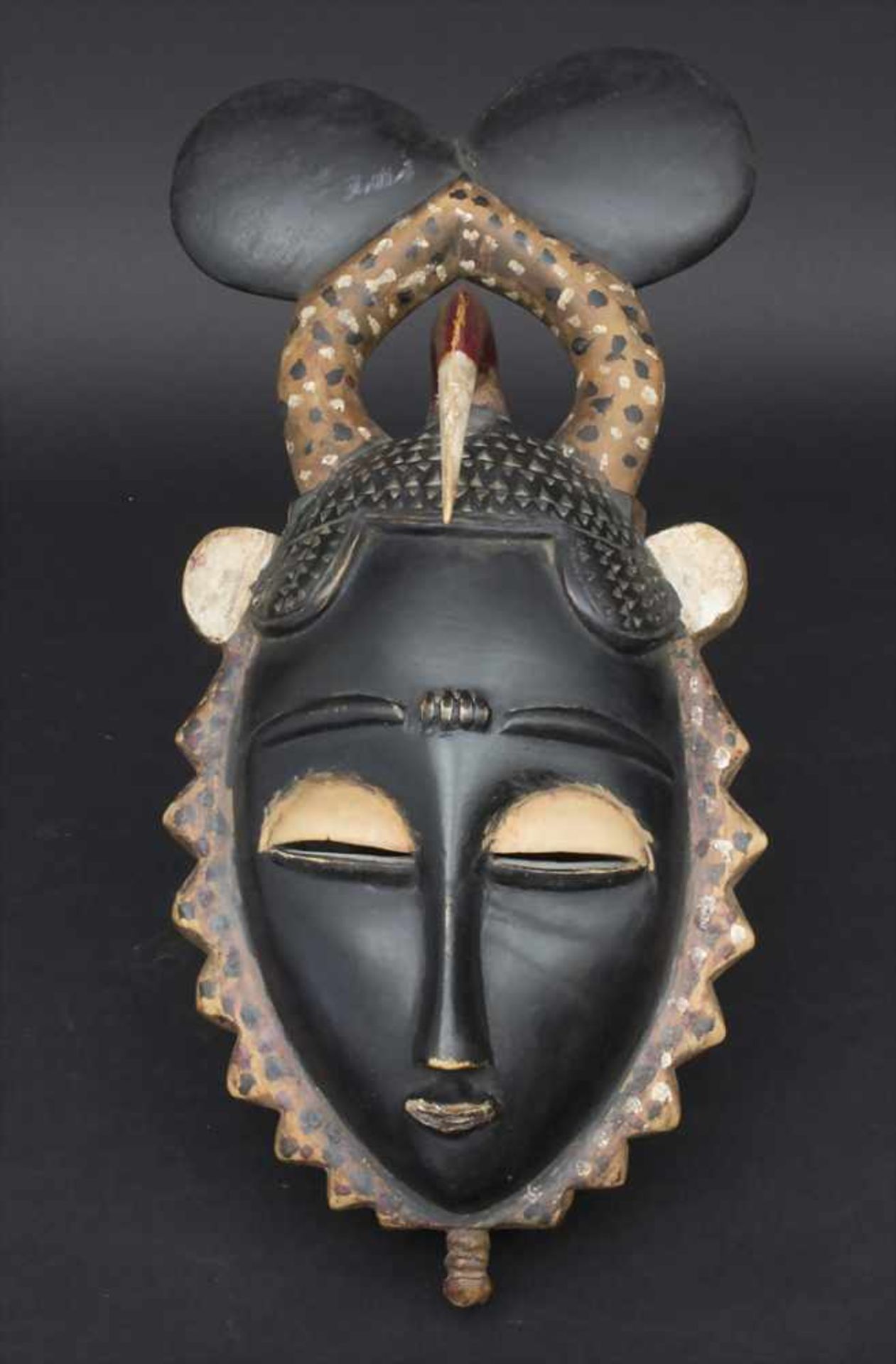 Maske, Senufo, ElfenbeinküsteMaterial: Holz polychrom gefaßt,Länge: 42 cm,Zustand: gut- - -20.00 %