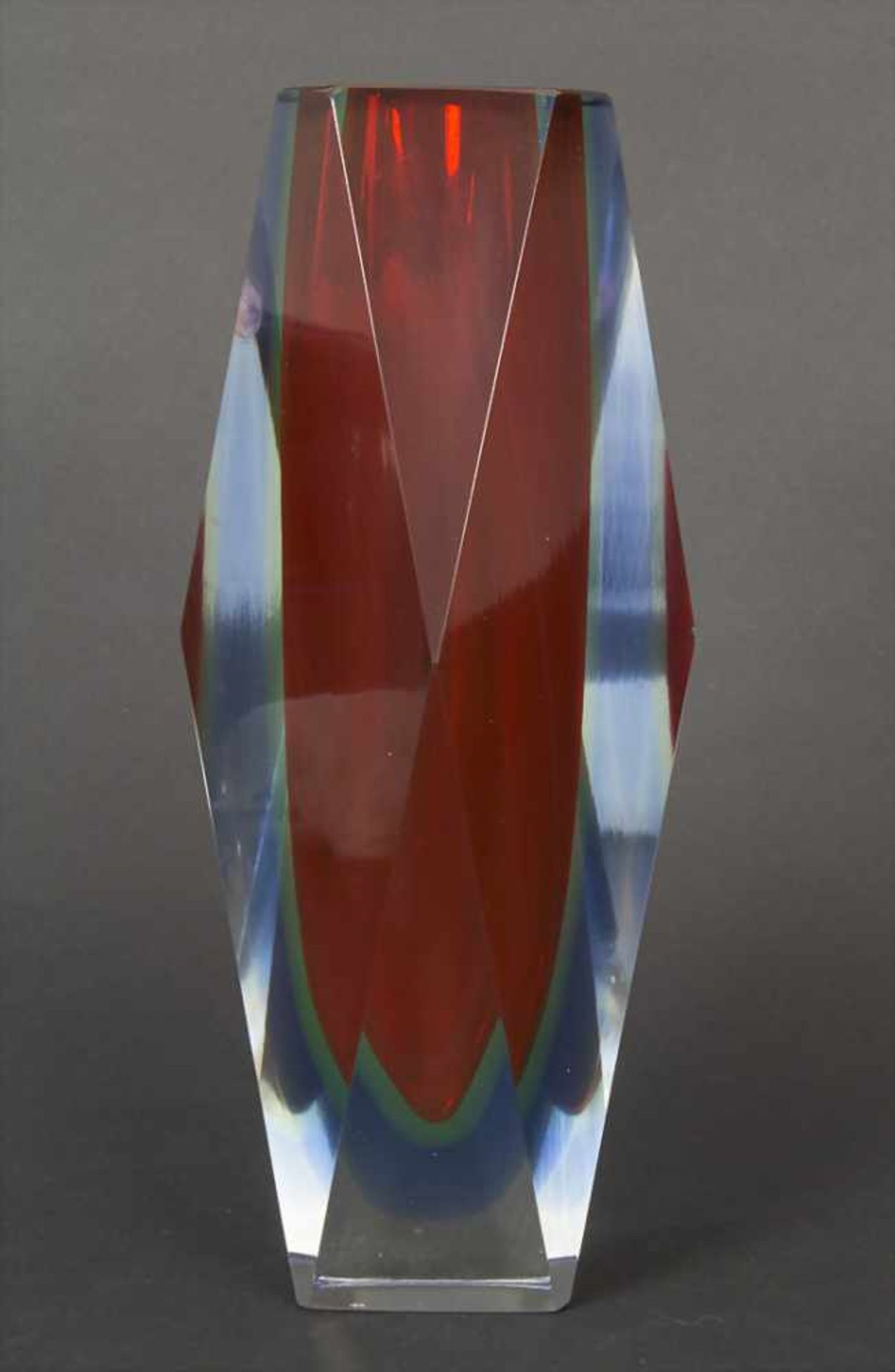 Vase, Murano, 1950er JahreMaterial: Klarglas mit Grün, Blau und Rot,Bezeichnung: Klebeetikett '