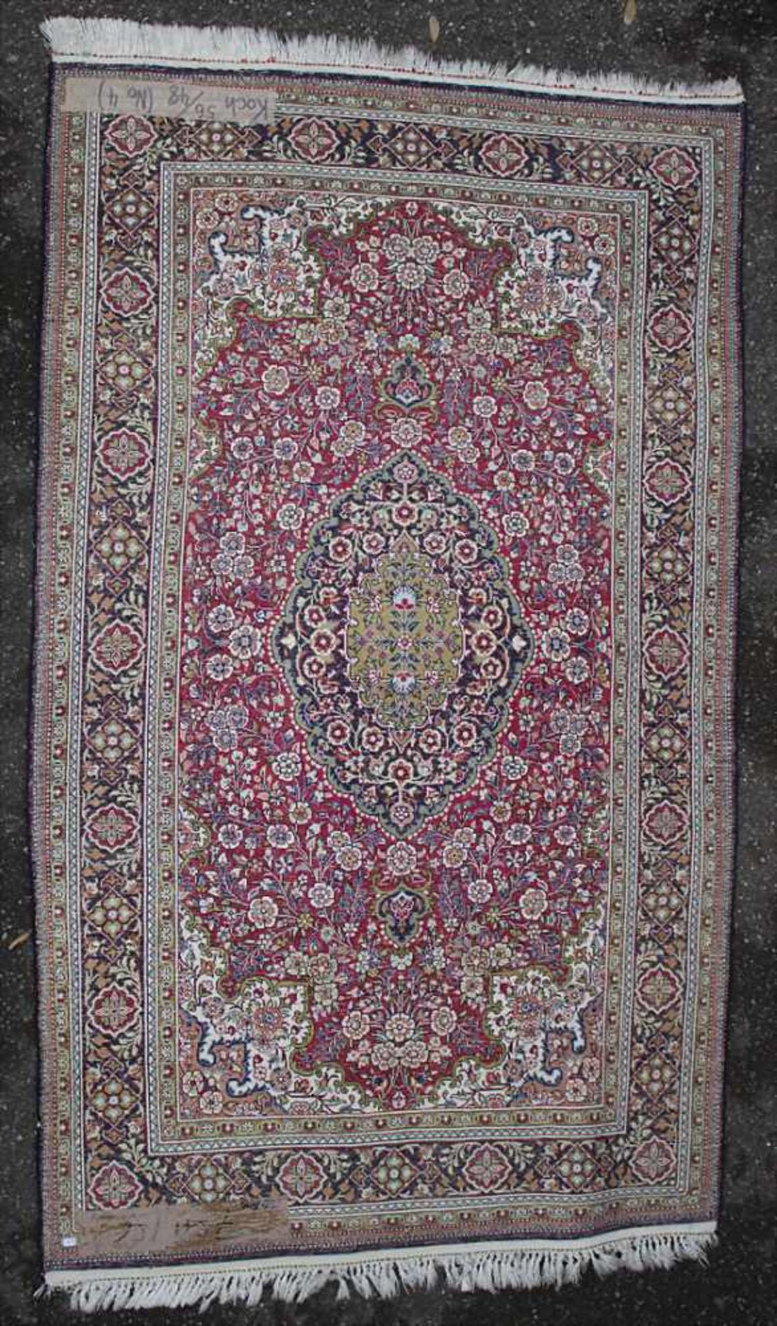 Seidenteppich / A silk carpetMaterial: Seide auf Seide, feine Knüpfung,Maße: 142 x 80 cm, Zustand: - Image 3 of 5