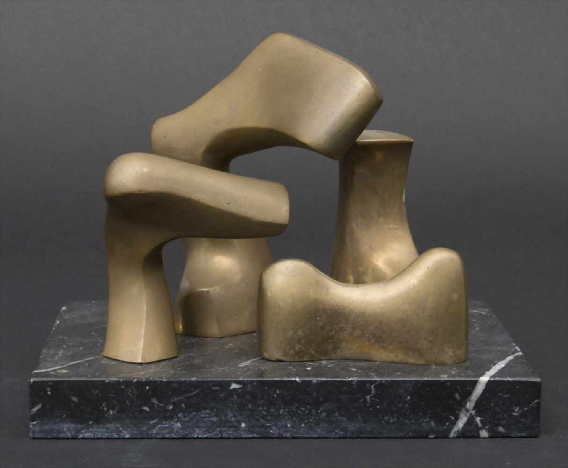 Emma de Sigaldi (1910-2010), 'Abstrakte Figurengruppe' / 'An abstract figure group'Technik: